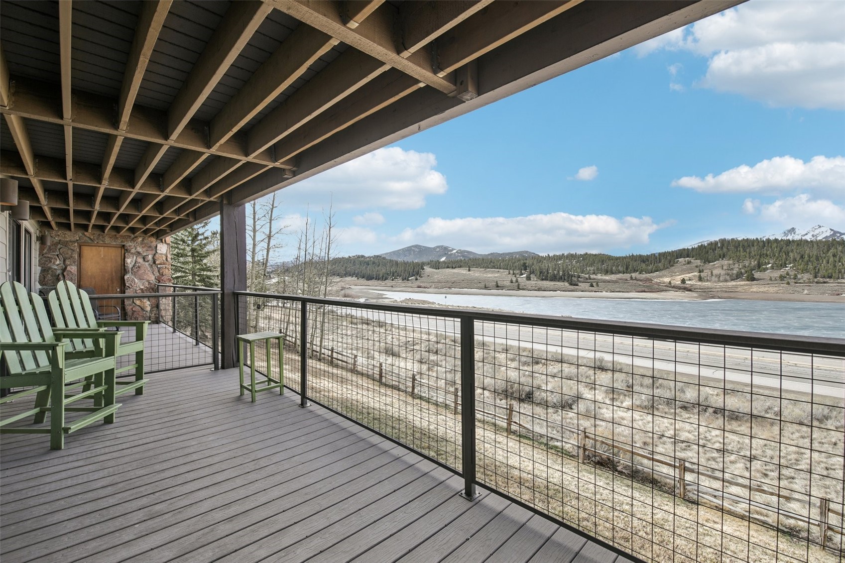 72 Corinthian CIRCLE 202