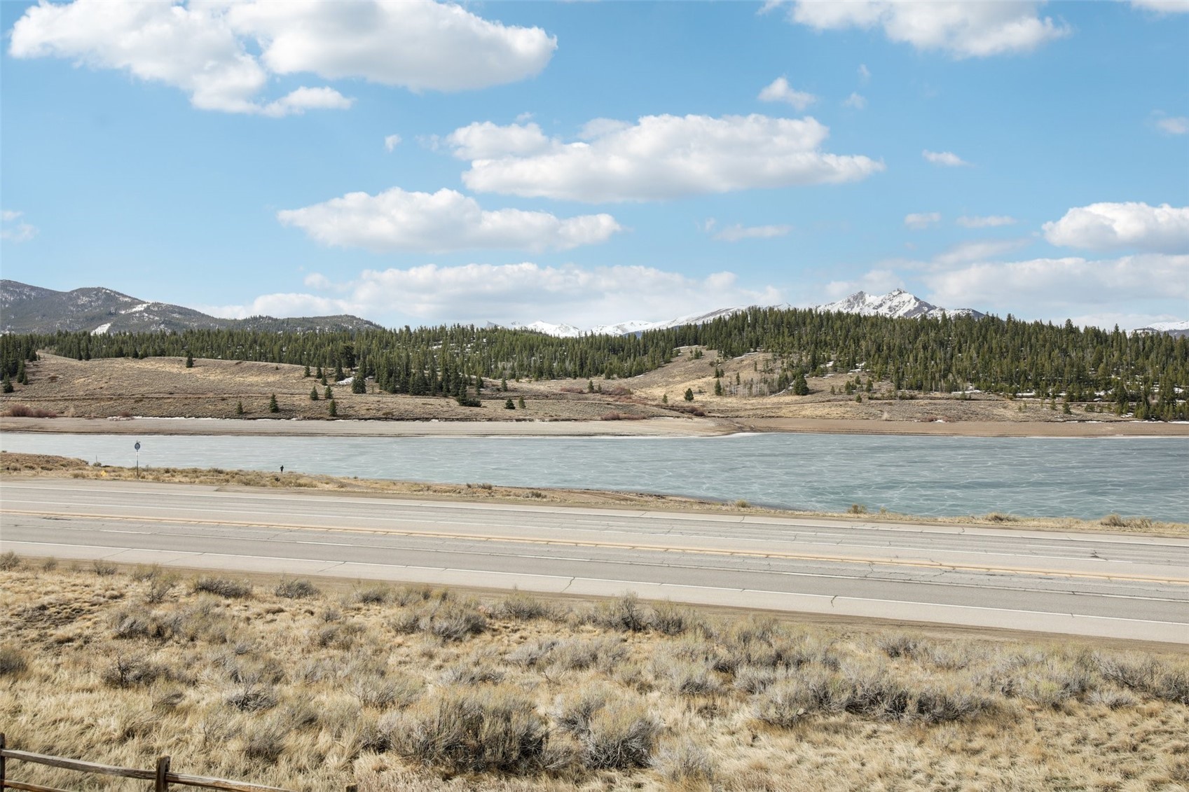 72 Corinthian CIRCLE 202