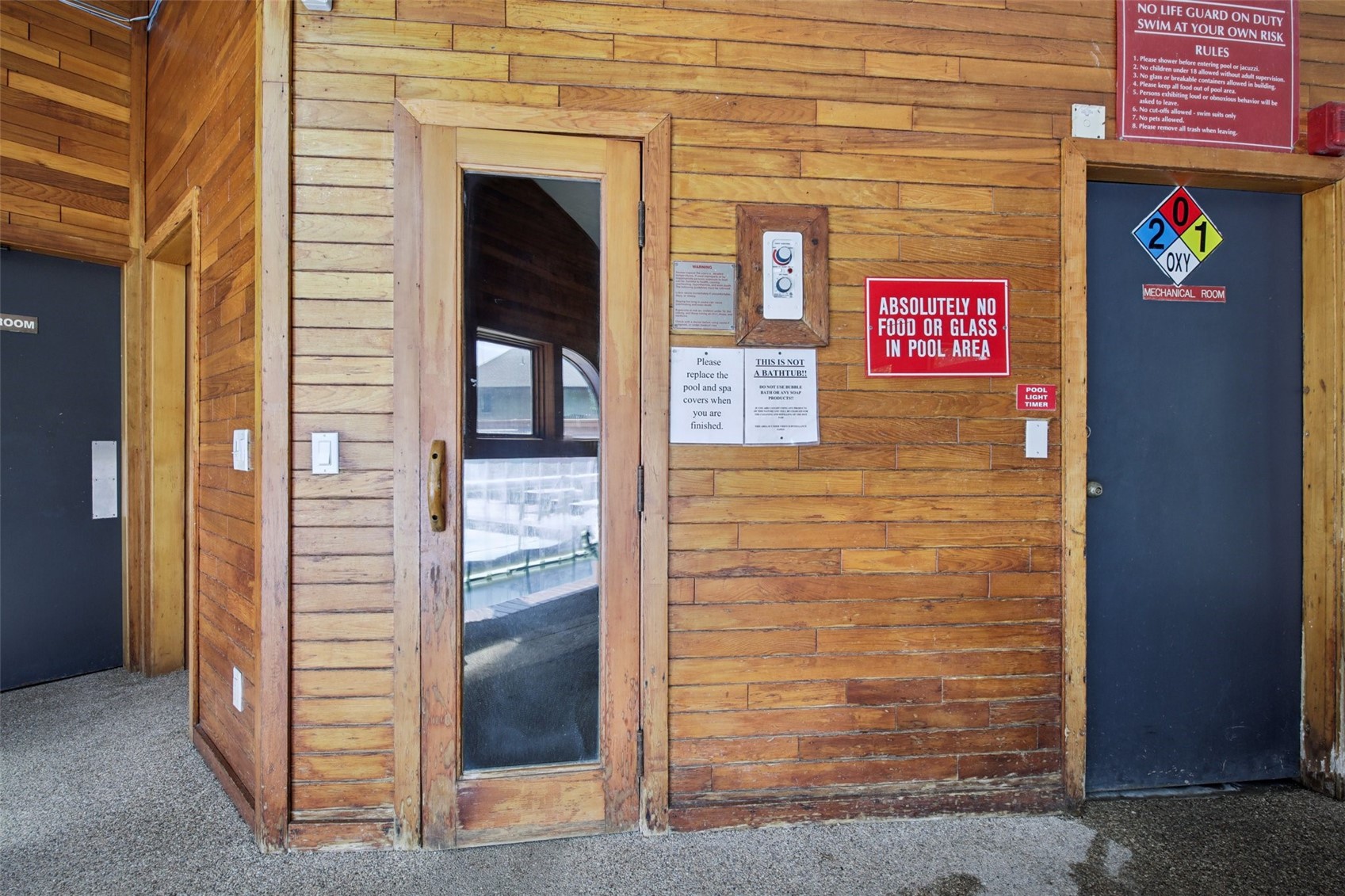 72 Corinthian CIRCLE 202