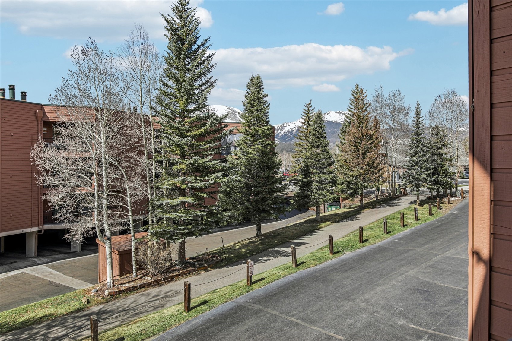 200 E La Bonte STREET 225