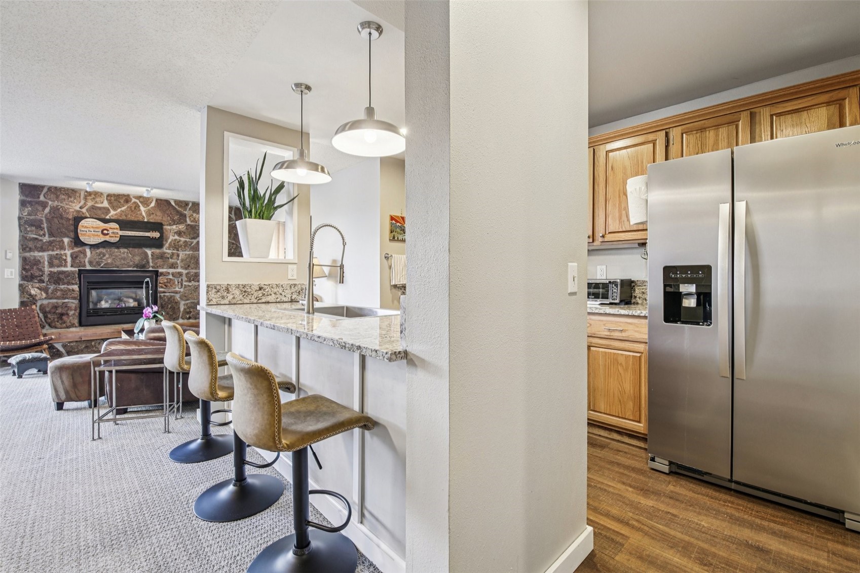 200 E La Bonte STREET 225