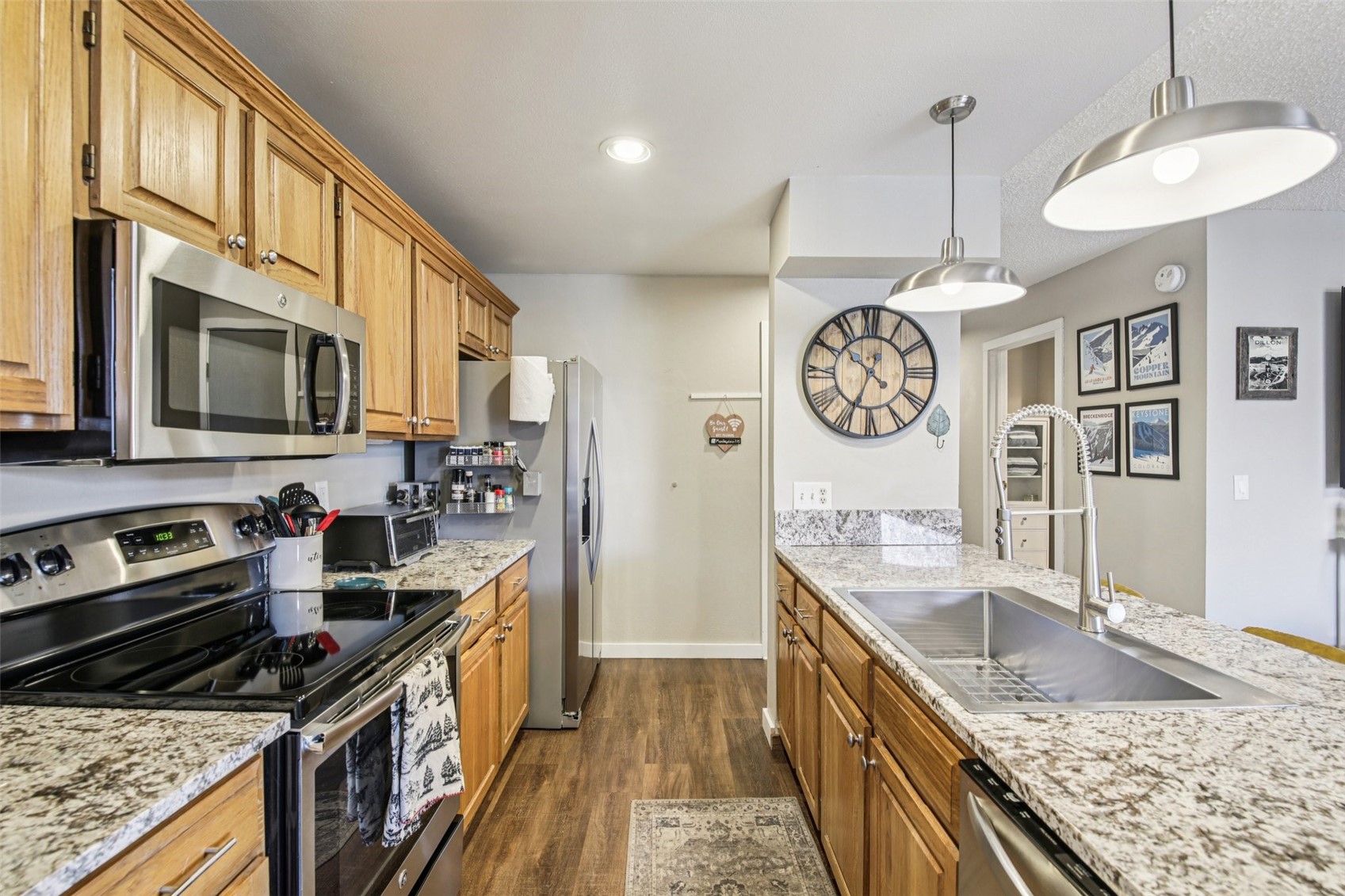 200 E La Bonte STREET 225