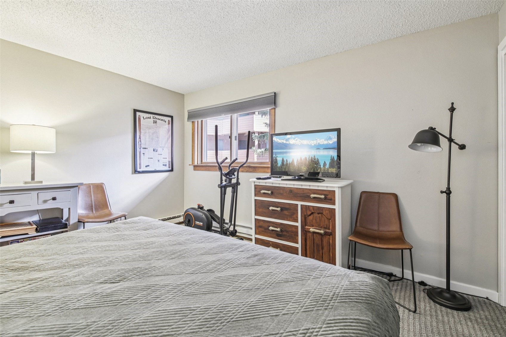 200 E La Bonte STREET 225