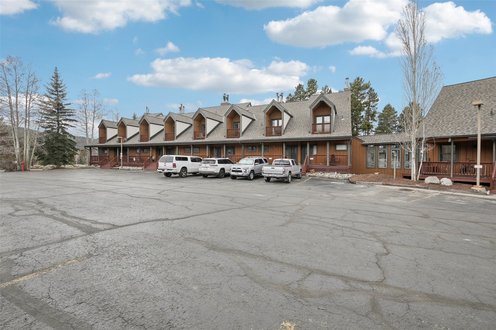 27 Tally Ho COURT 107