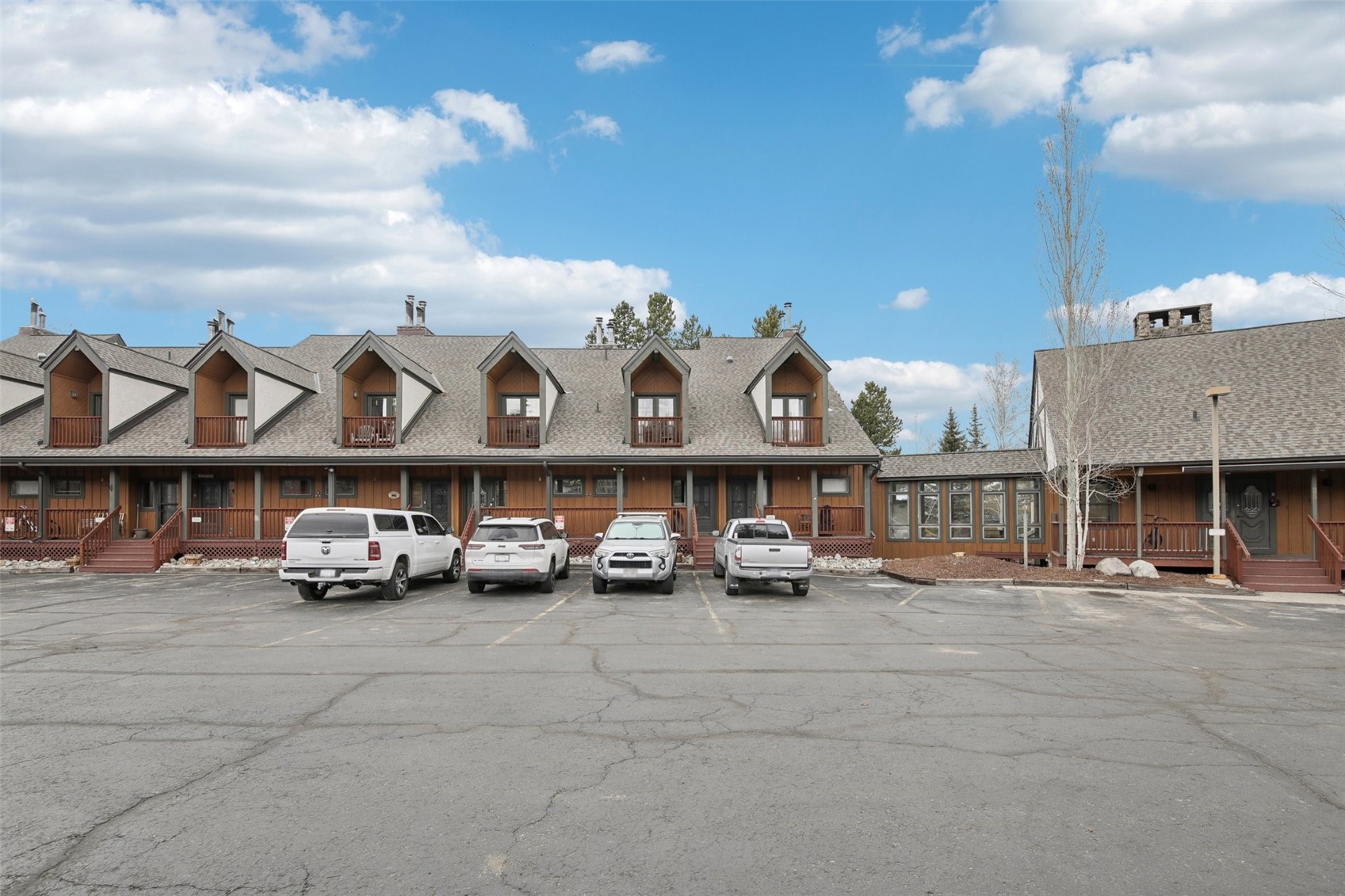 27 Tally Ho COURT 107