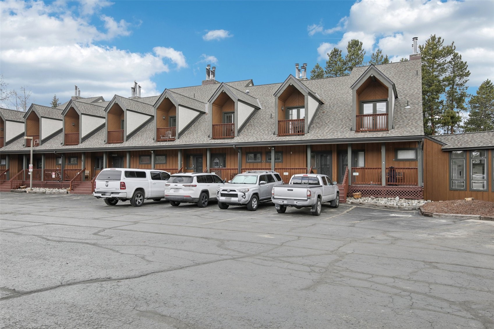 27 Tally Ho COURT 107