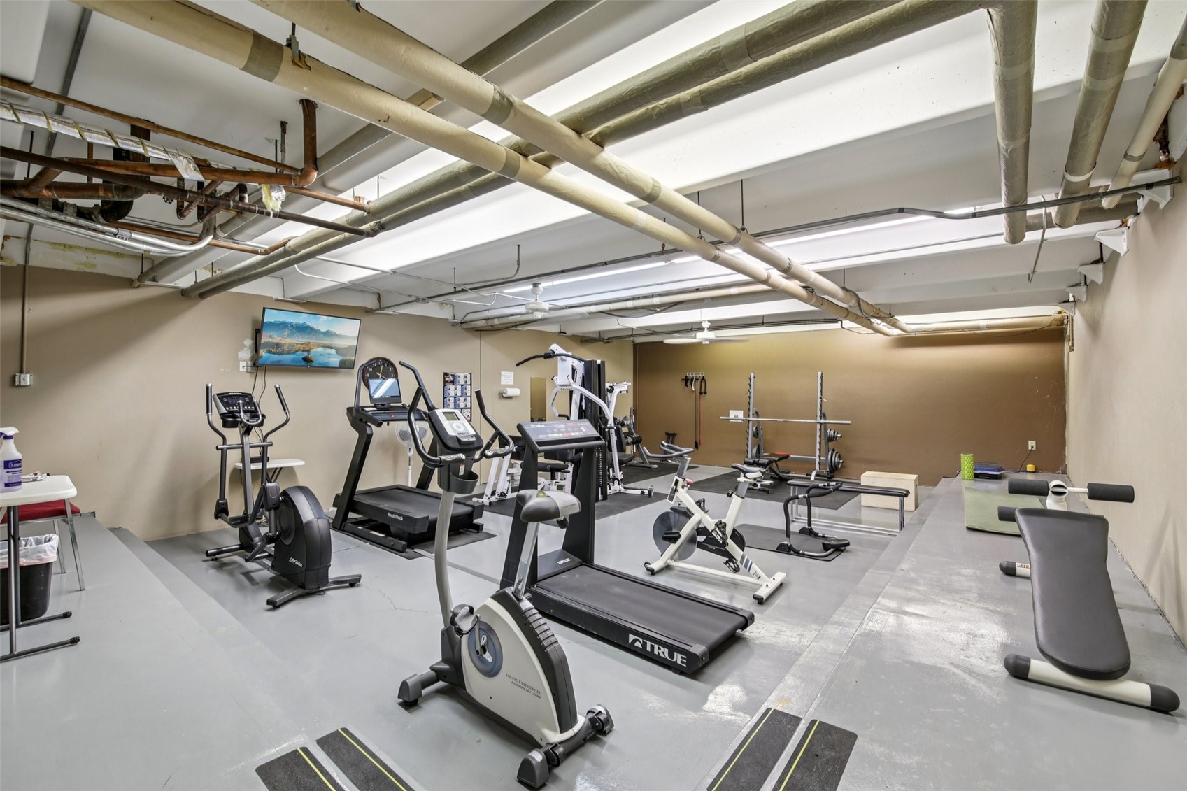 220 E La Bonte STREET 210