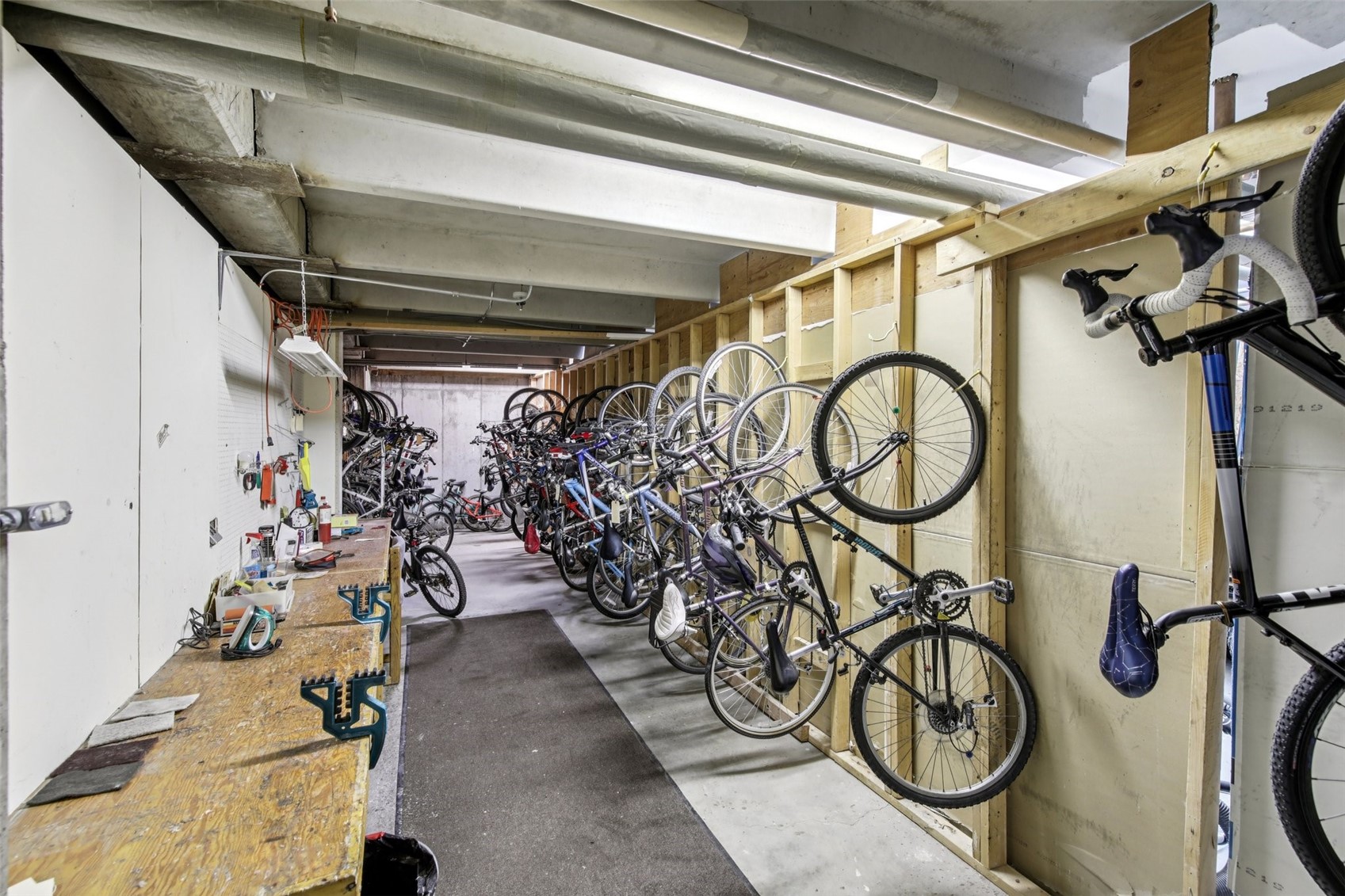 220 E La Bonte STREET 210