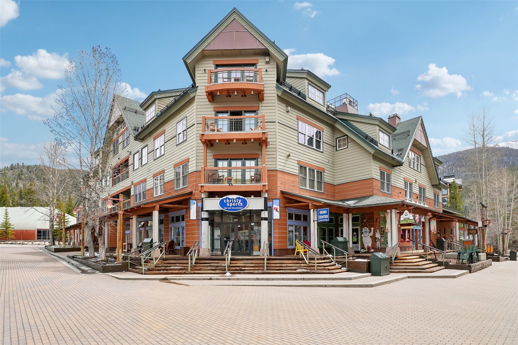 195 River Run ROAD 8007