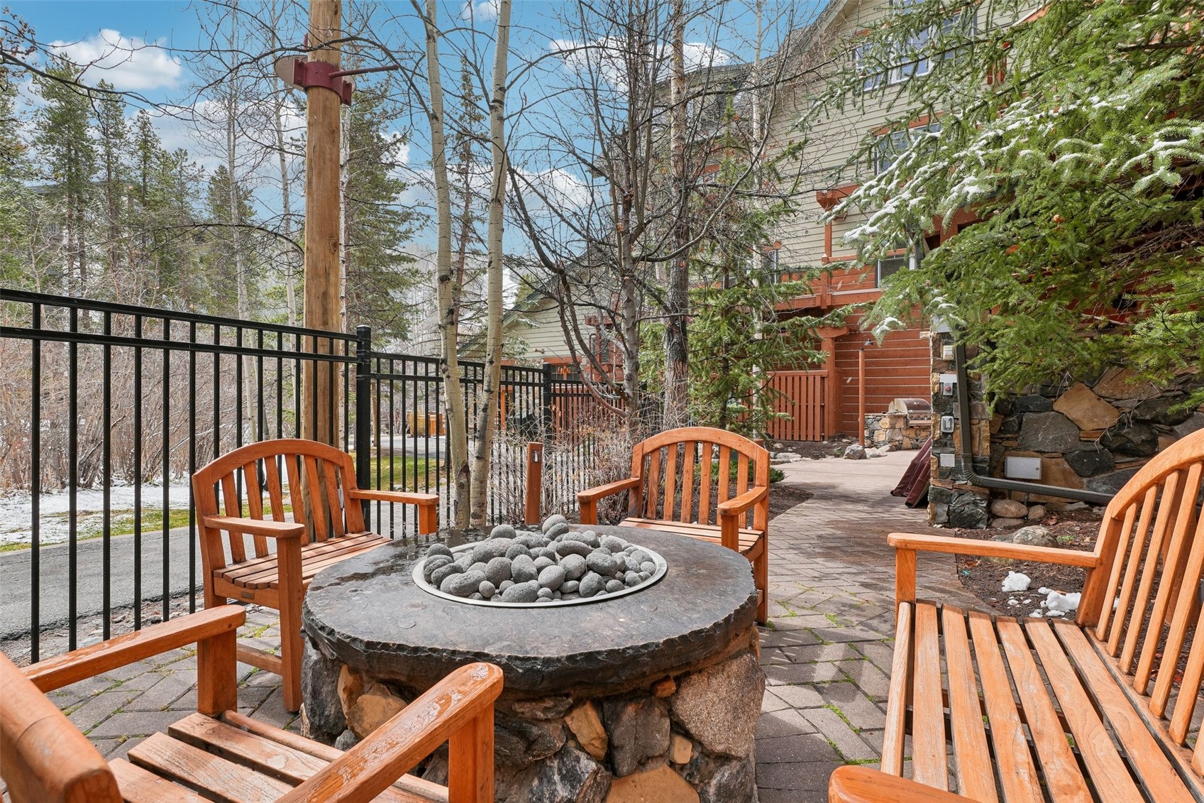 195 River Run ROAD 8007