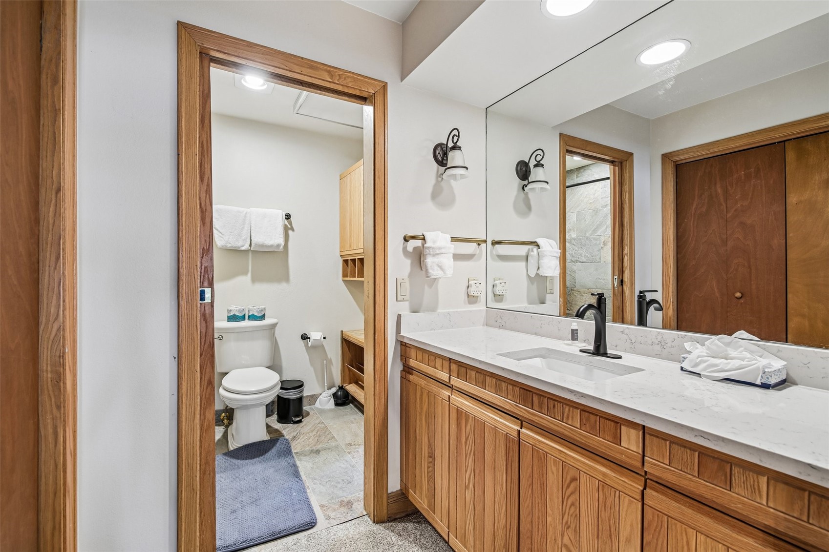 1203 W Keystone ROAD 2710