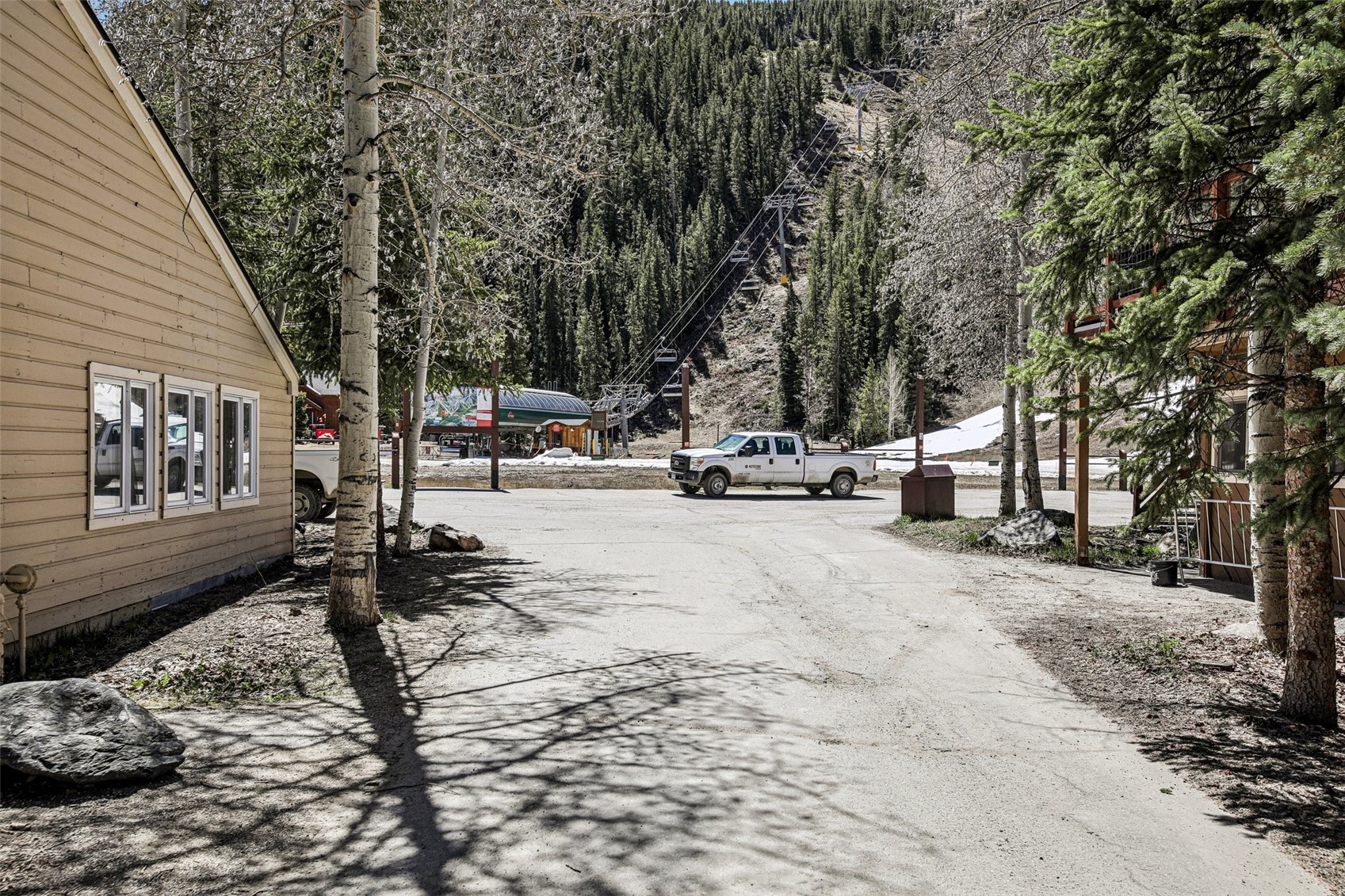 1203 W Keystone ROAD 2710