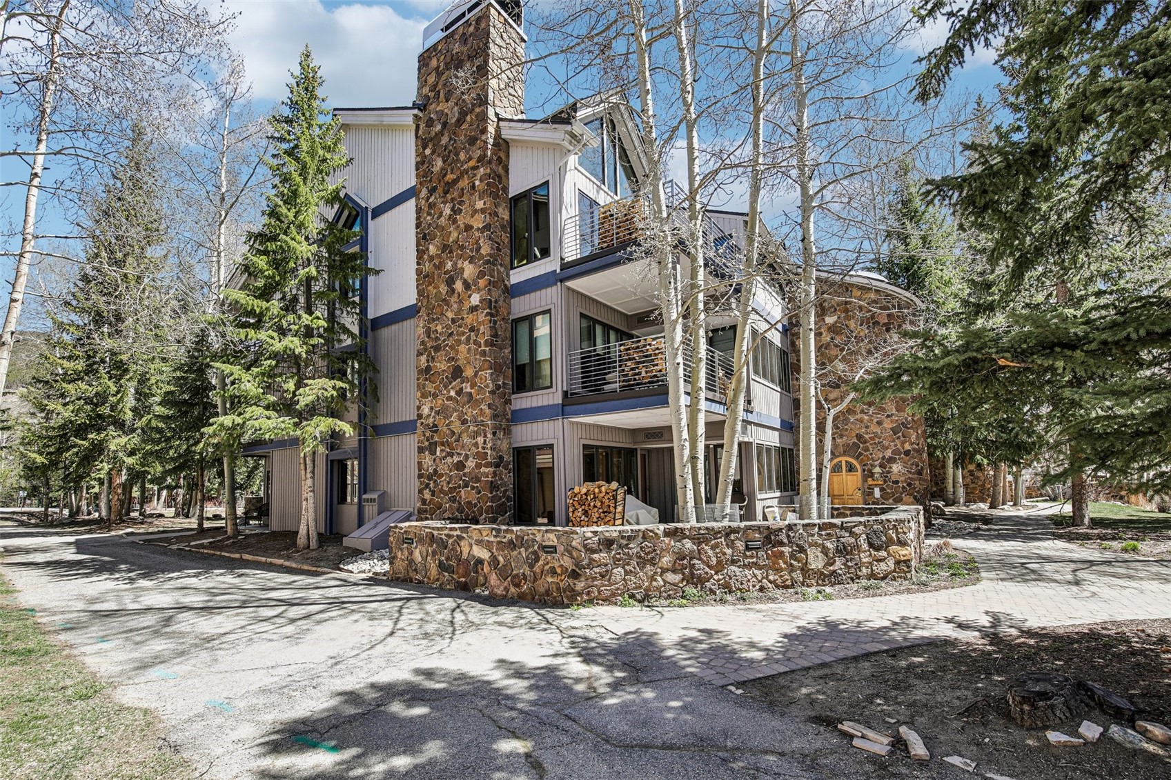 1203 W Keystone ROAD 2710