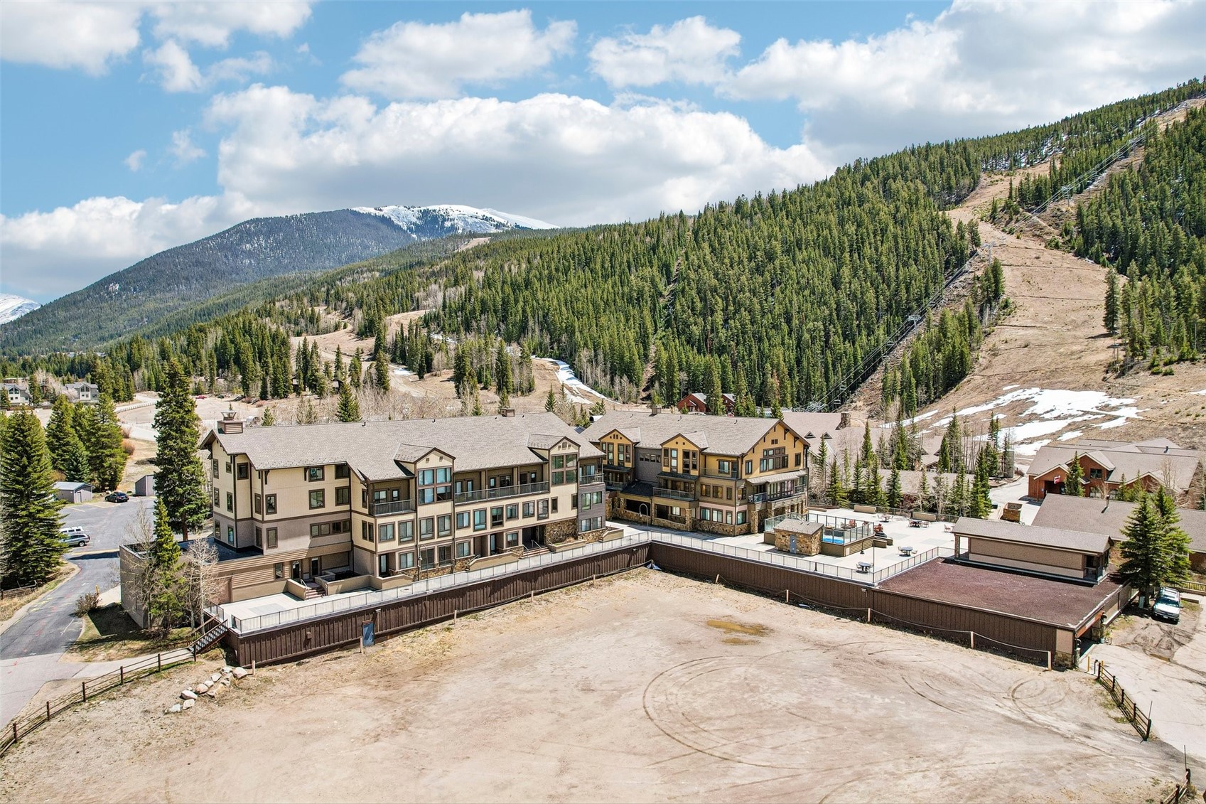 1211 W Keystone ROAD 2747