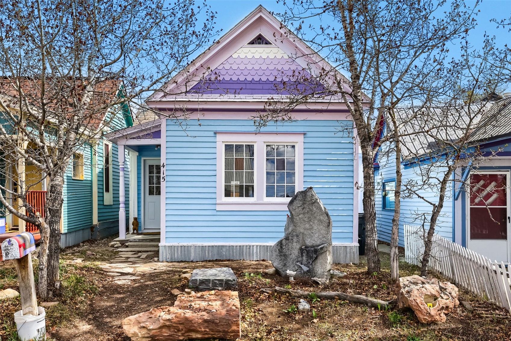 415 E 10th STREET