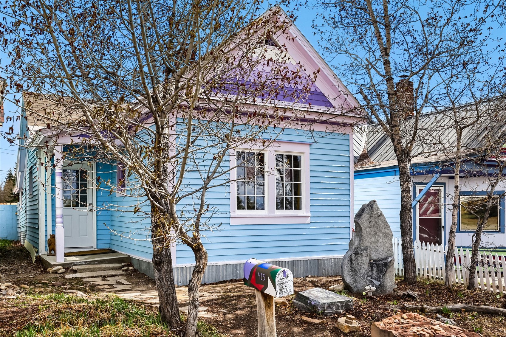 415 E 10th STREET