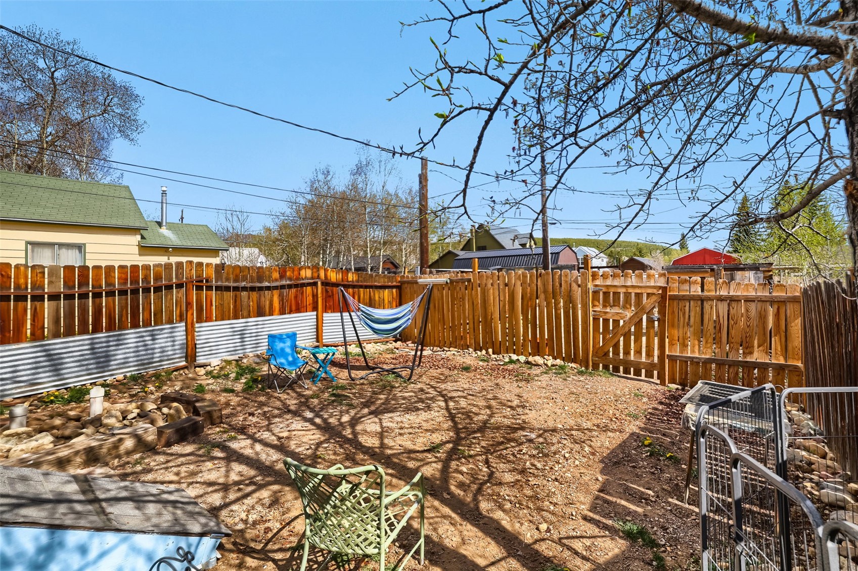 415 E 10th STREET