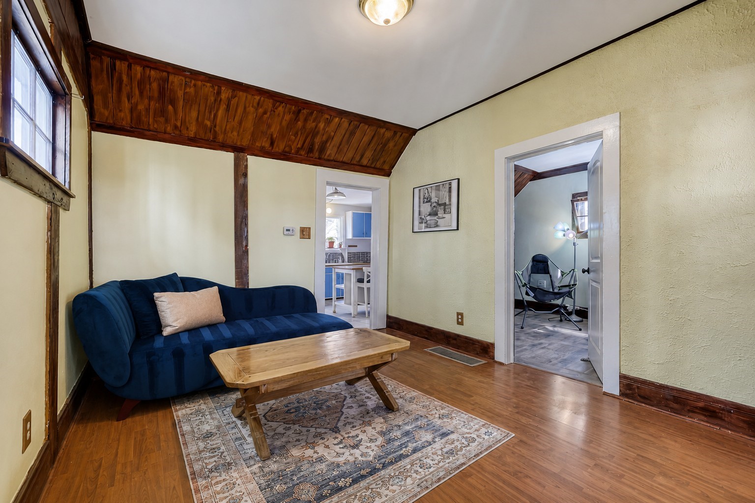415 E 10th STREET
