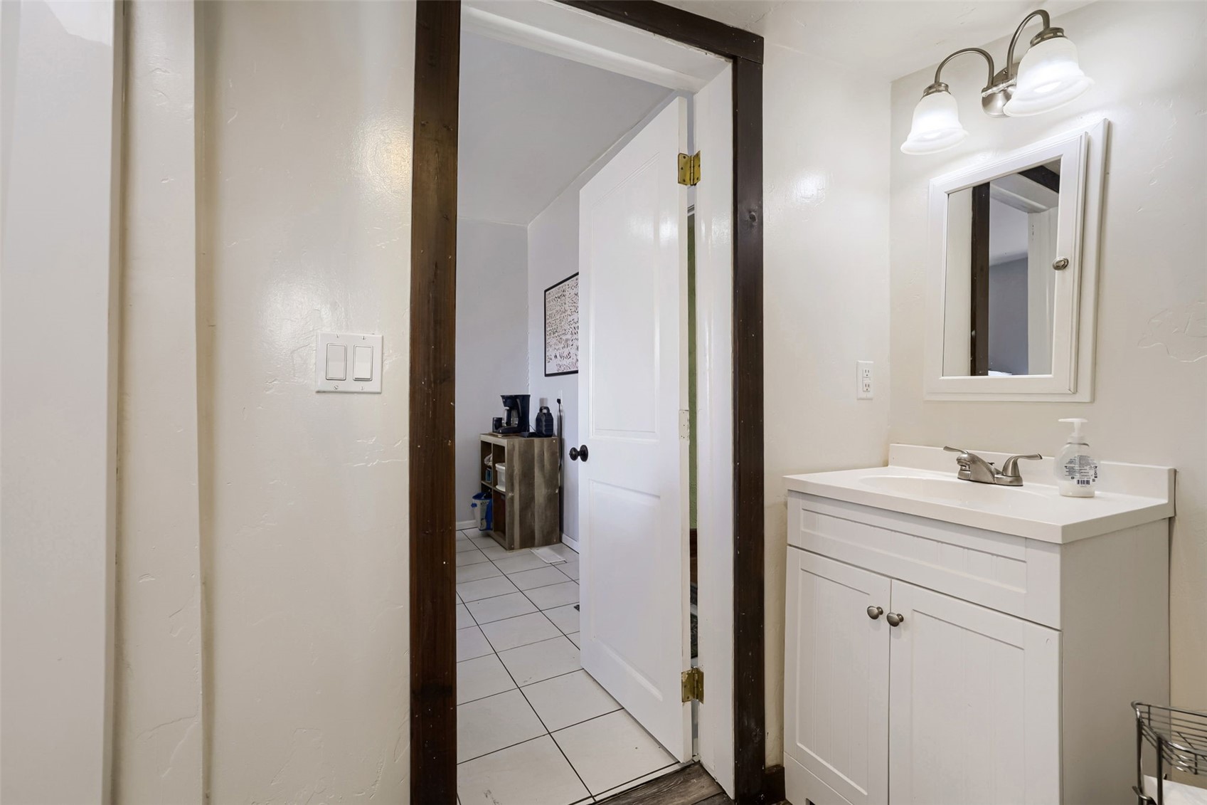 415 E 10th STREET