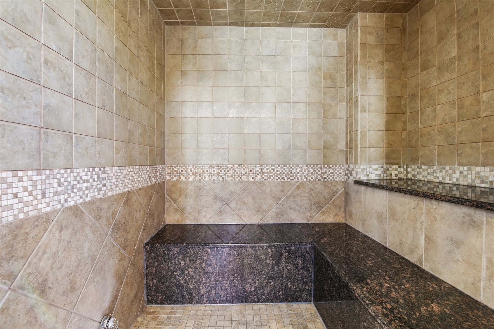 20 Hunki Dori COURT 2284
