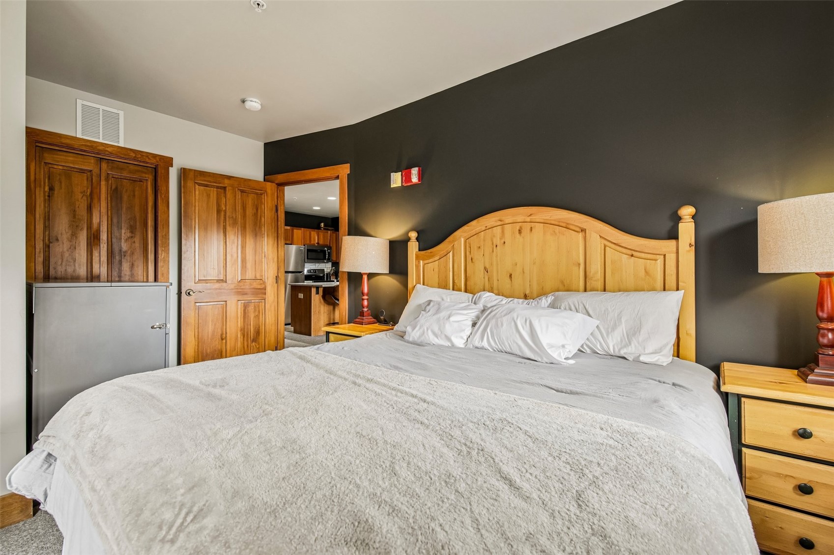 20 Hunki Dori COURT 2284