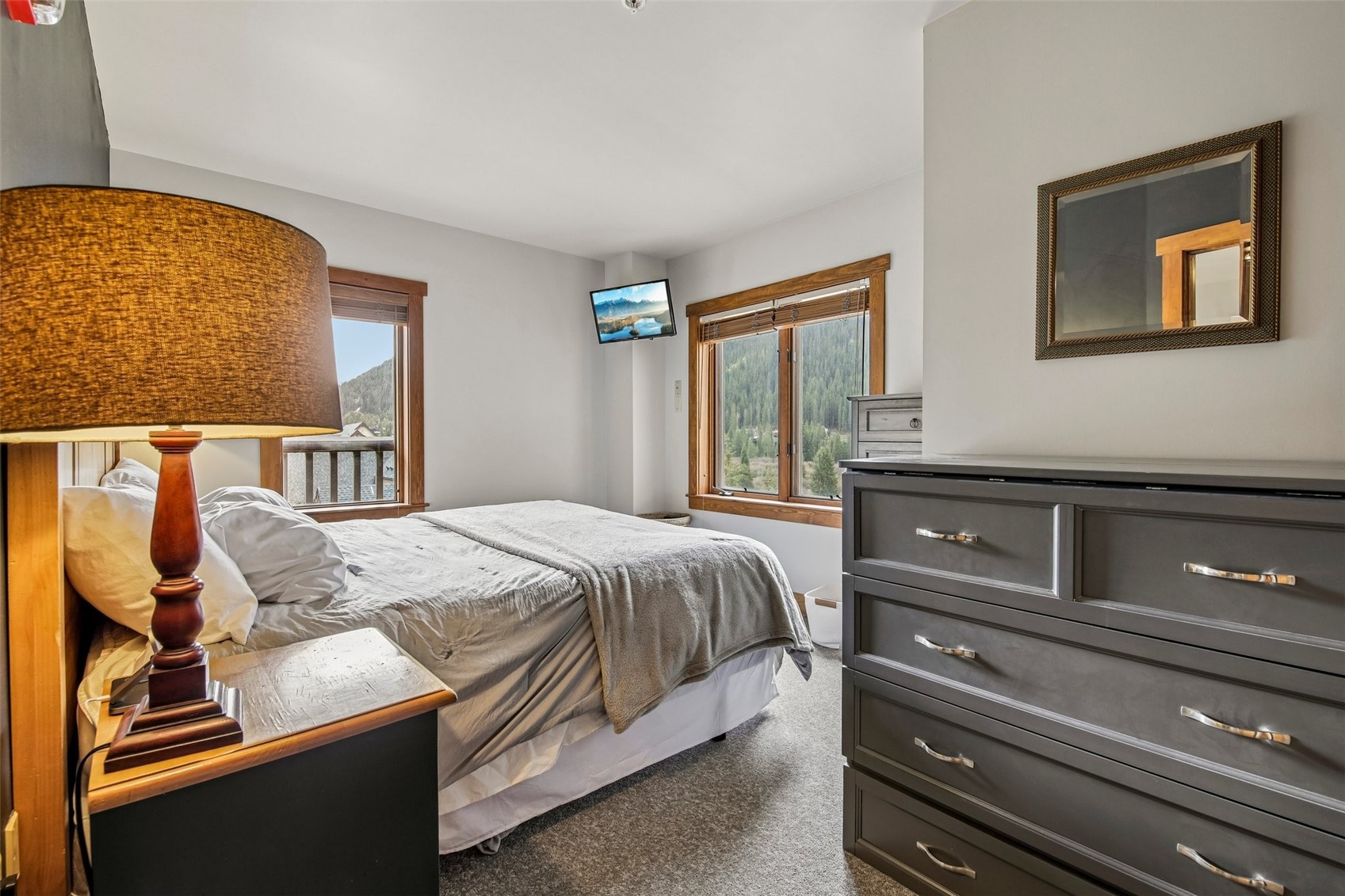 20 Hunki Dori COURT 2284