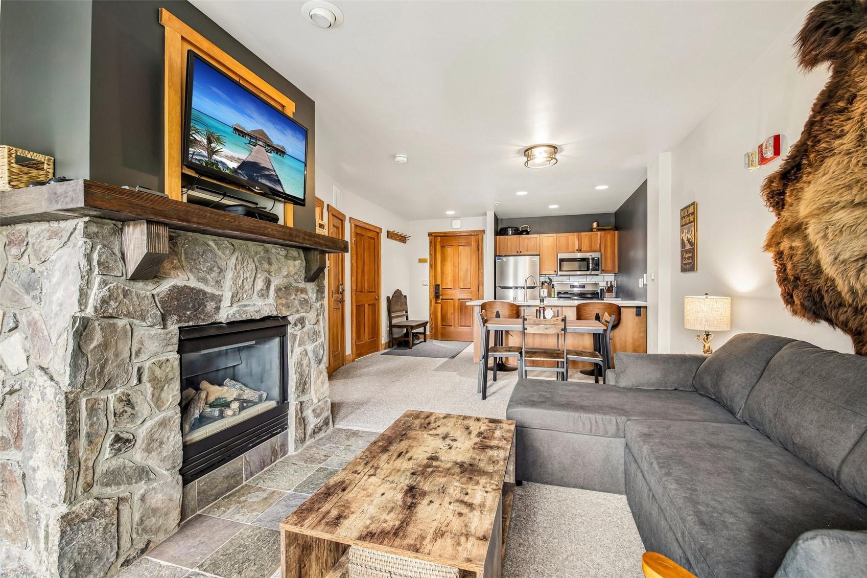 20 Hunki Dori COURT 2284