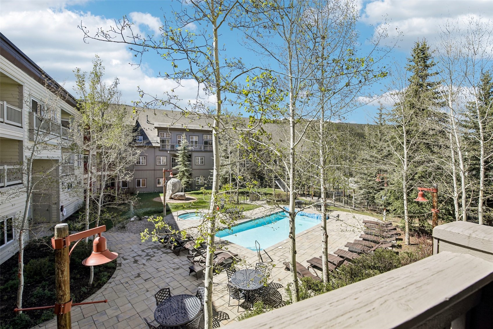 135 Dercum DRIVE 8573