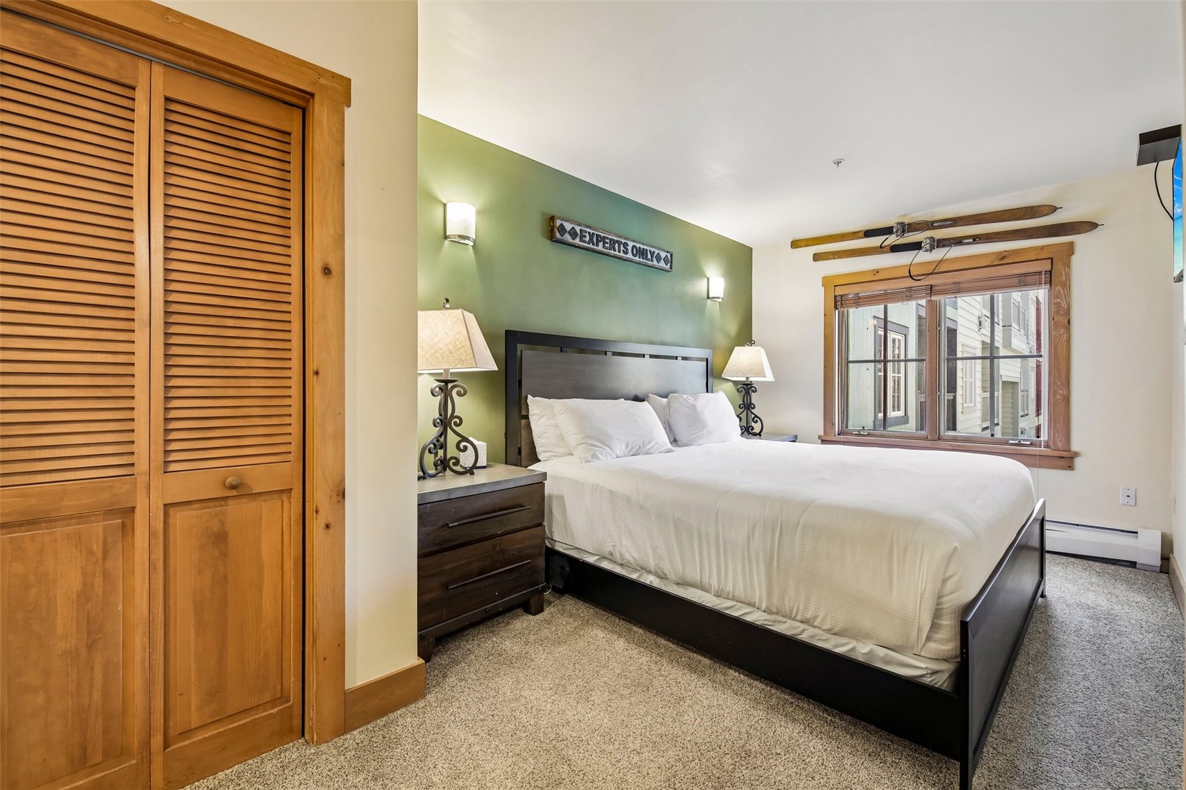 135 Dercum DRIVE 8573