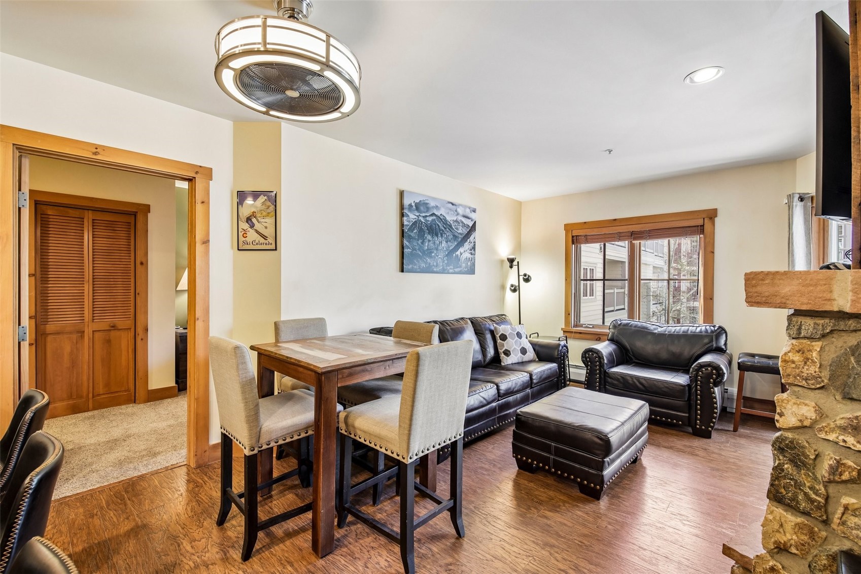 135 Dercum DRIVE 8573
