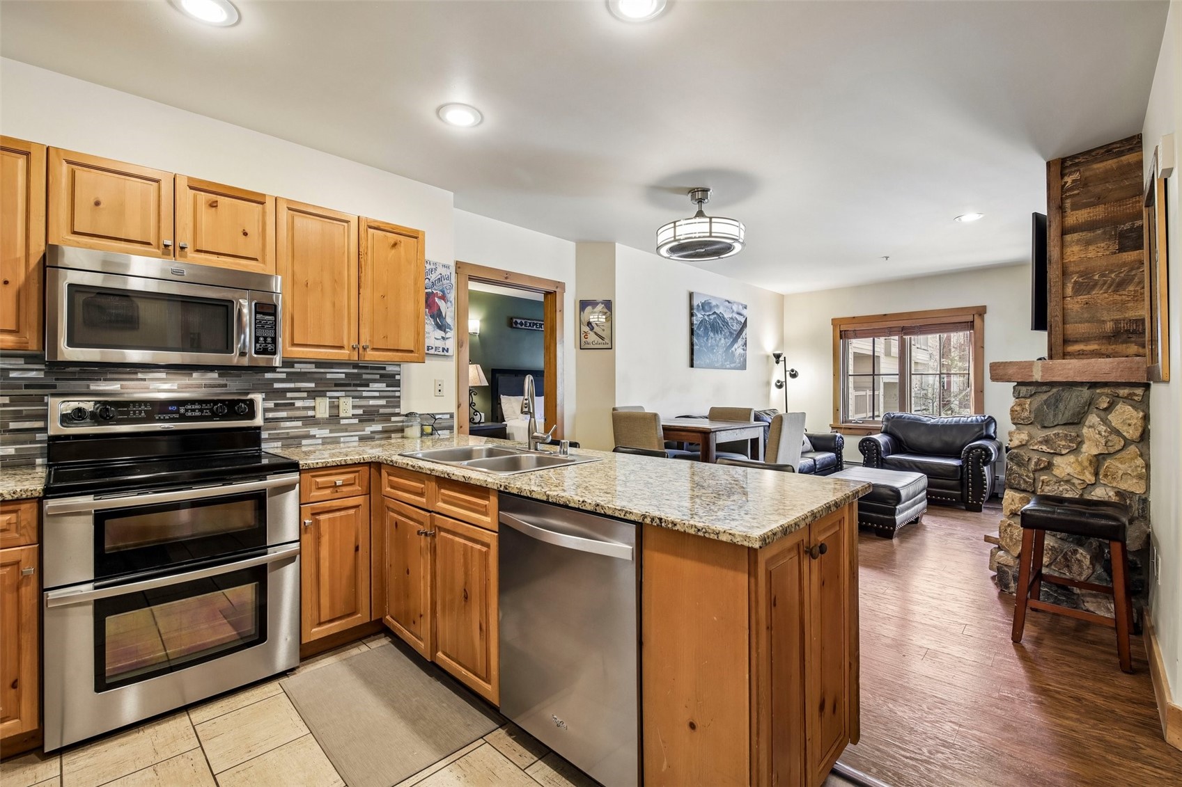 135 Dercum DRIVE 8573