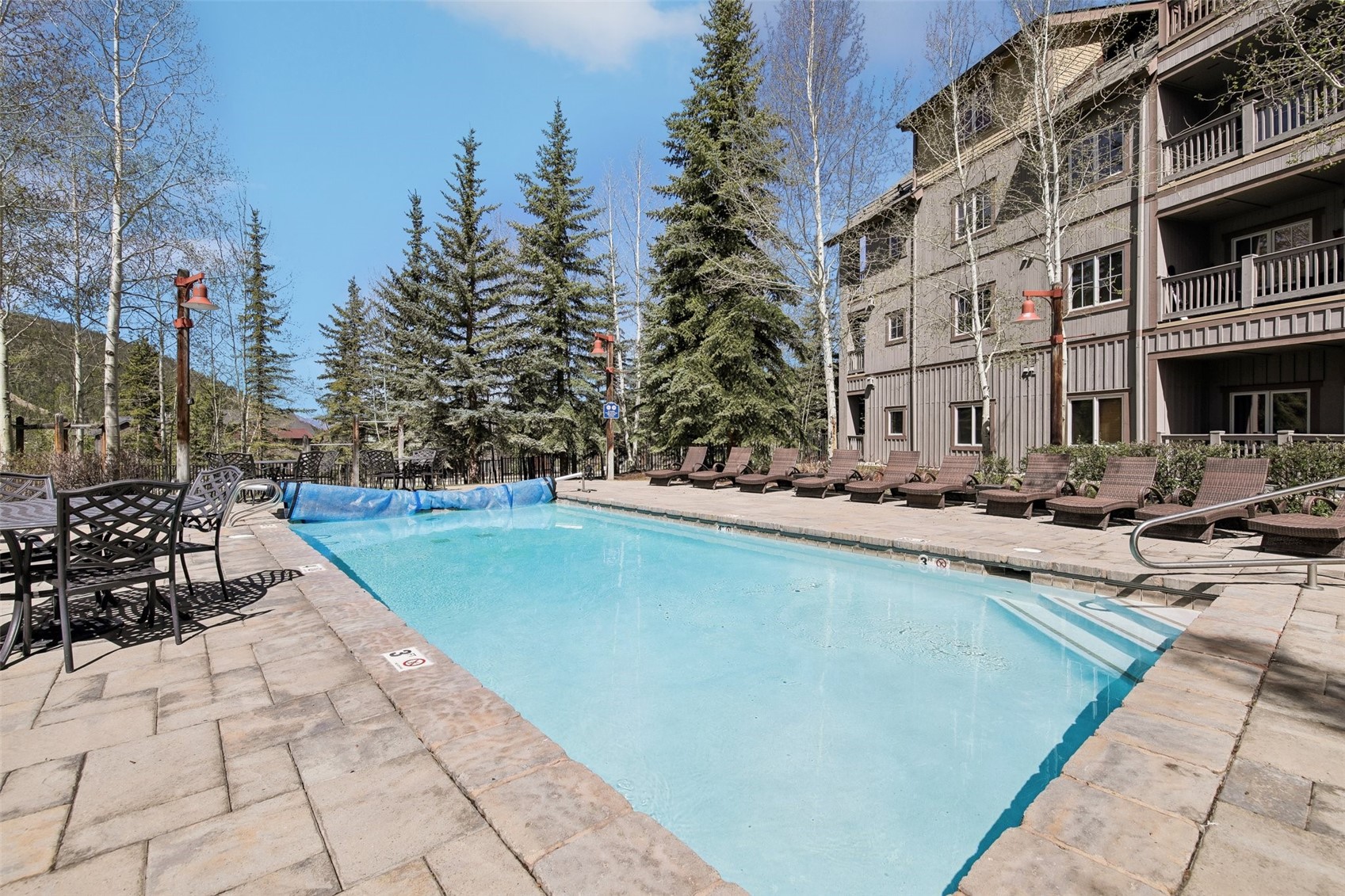 135 Dercum DRIVE 8573
