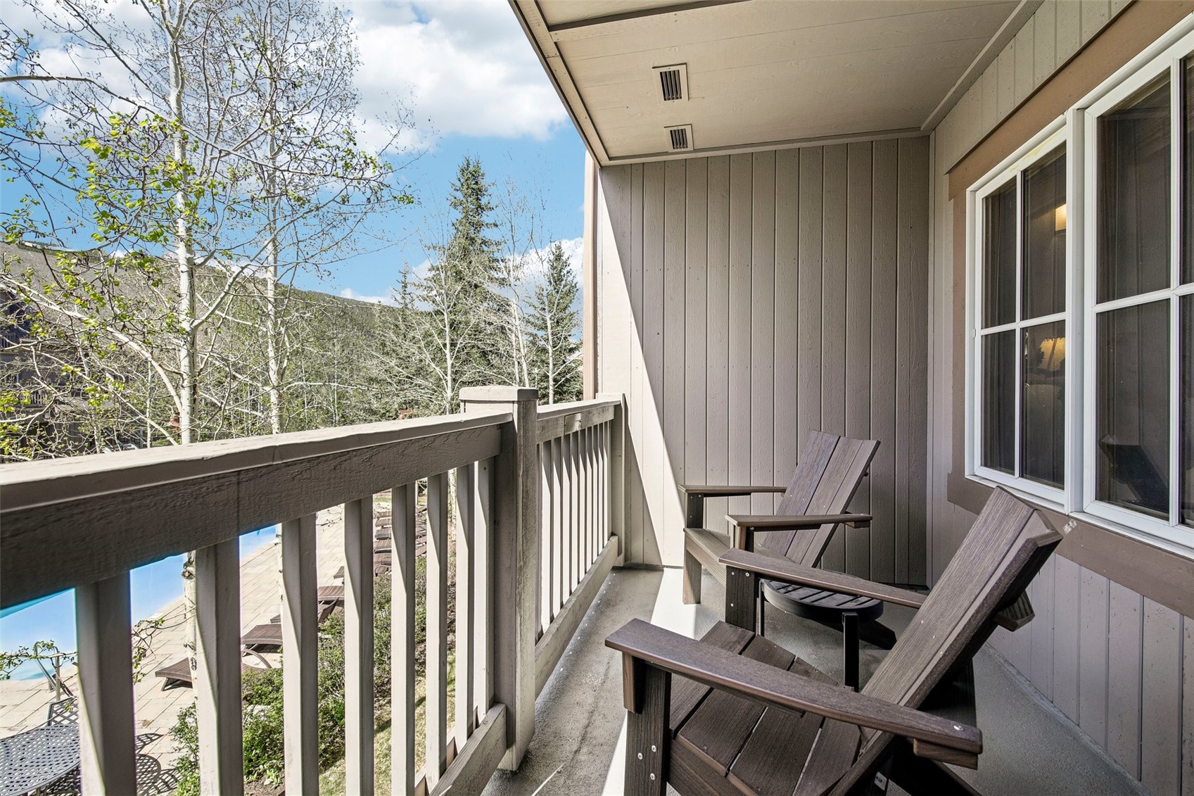 135 Dercum DRIVE 8573