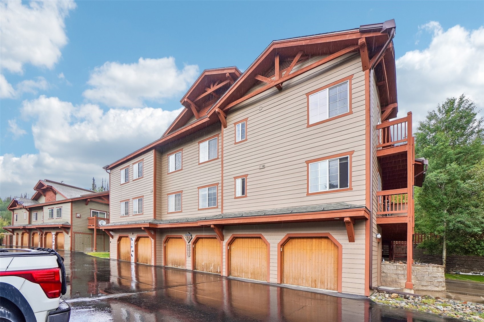 163 Pelican CIRCLE 1205