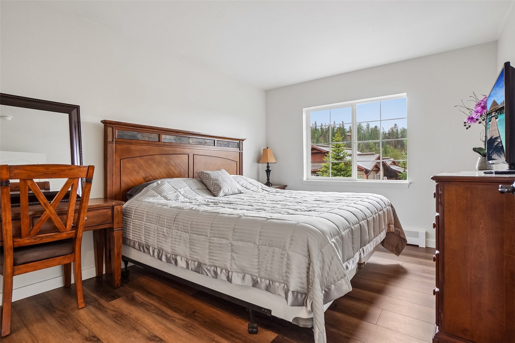 163 Pelican CIRCLE 1205