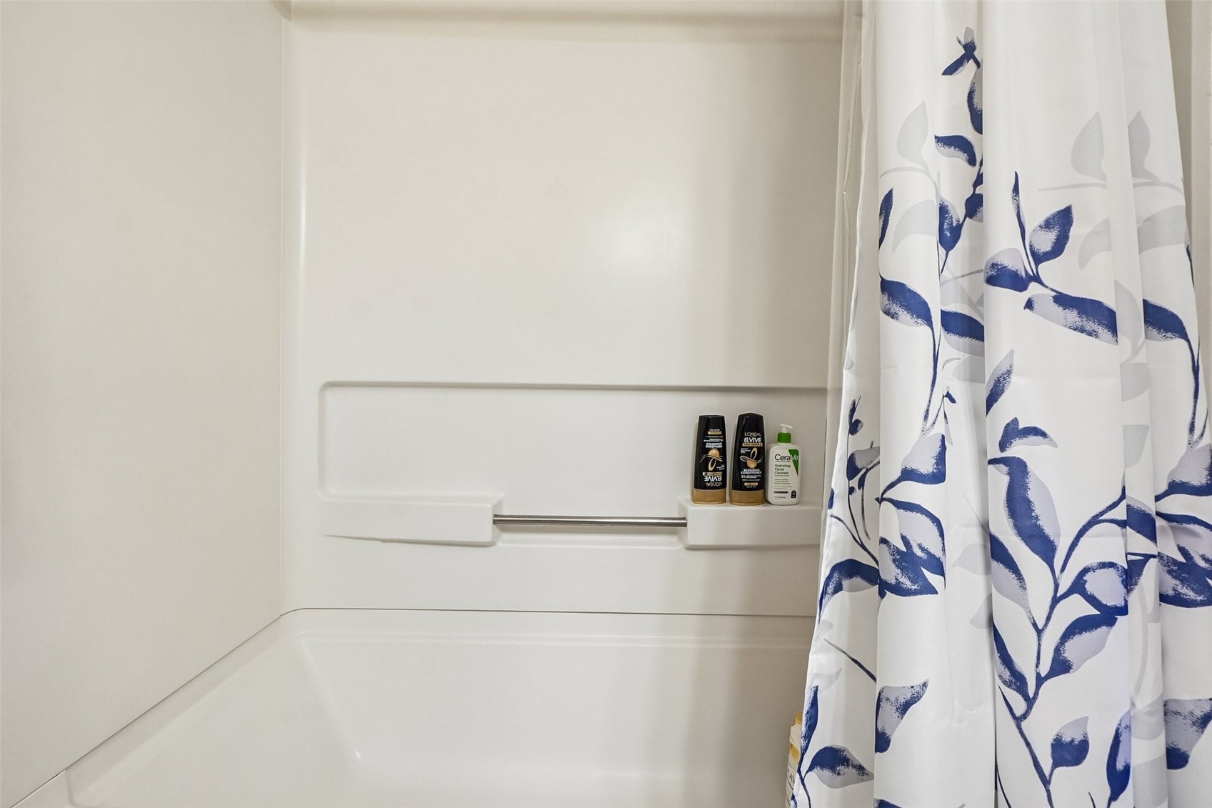 163 Pelican CIRCLE 1205