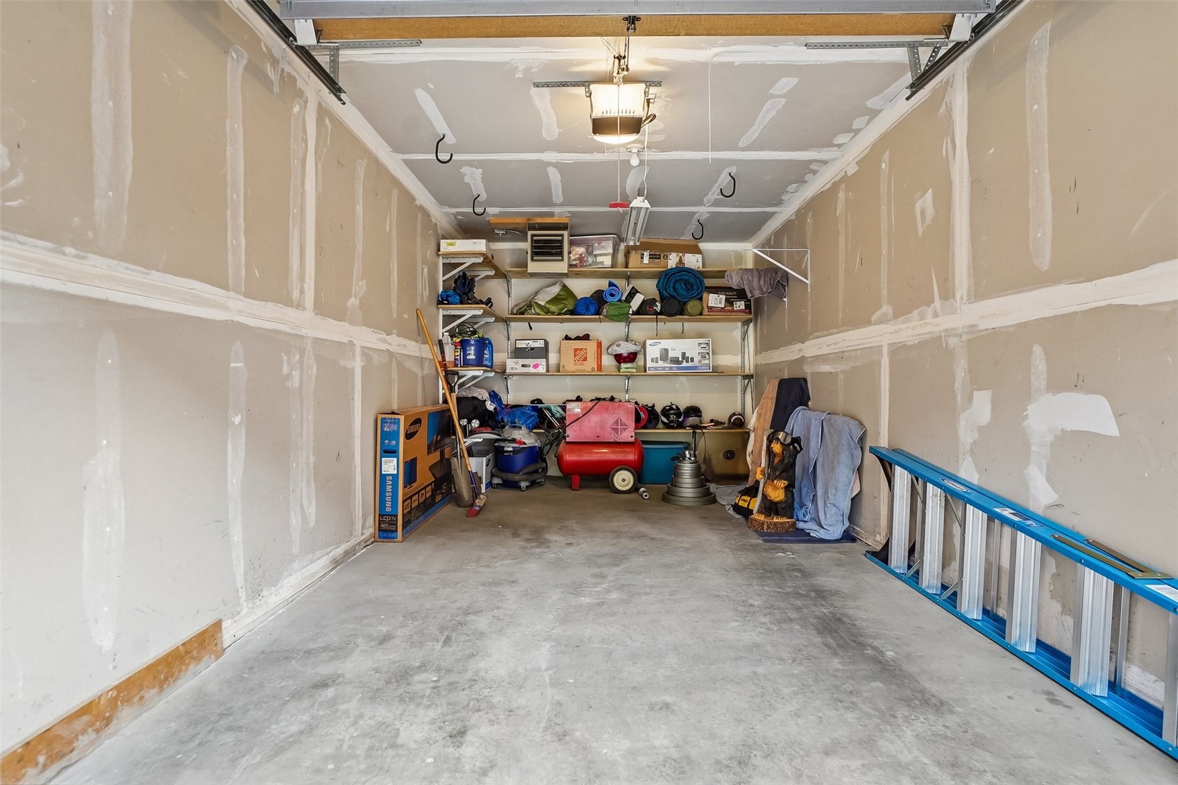 163 Pelican CIRCLE 1205