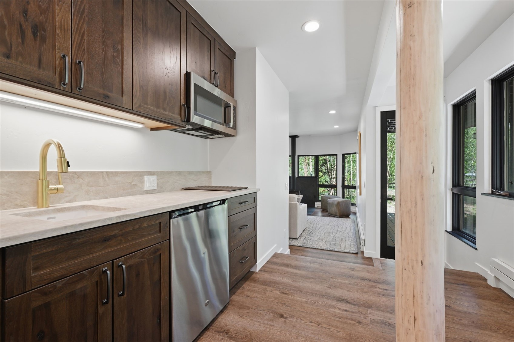 992 S 7th AVENUE