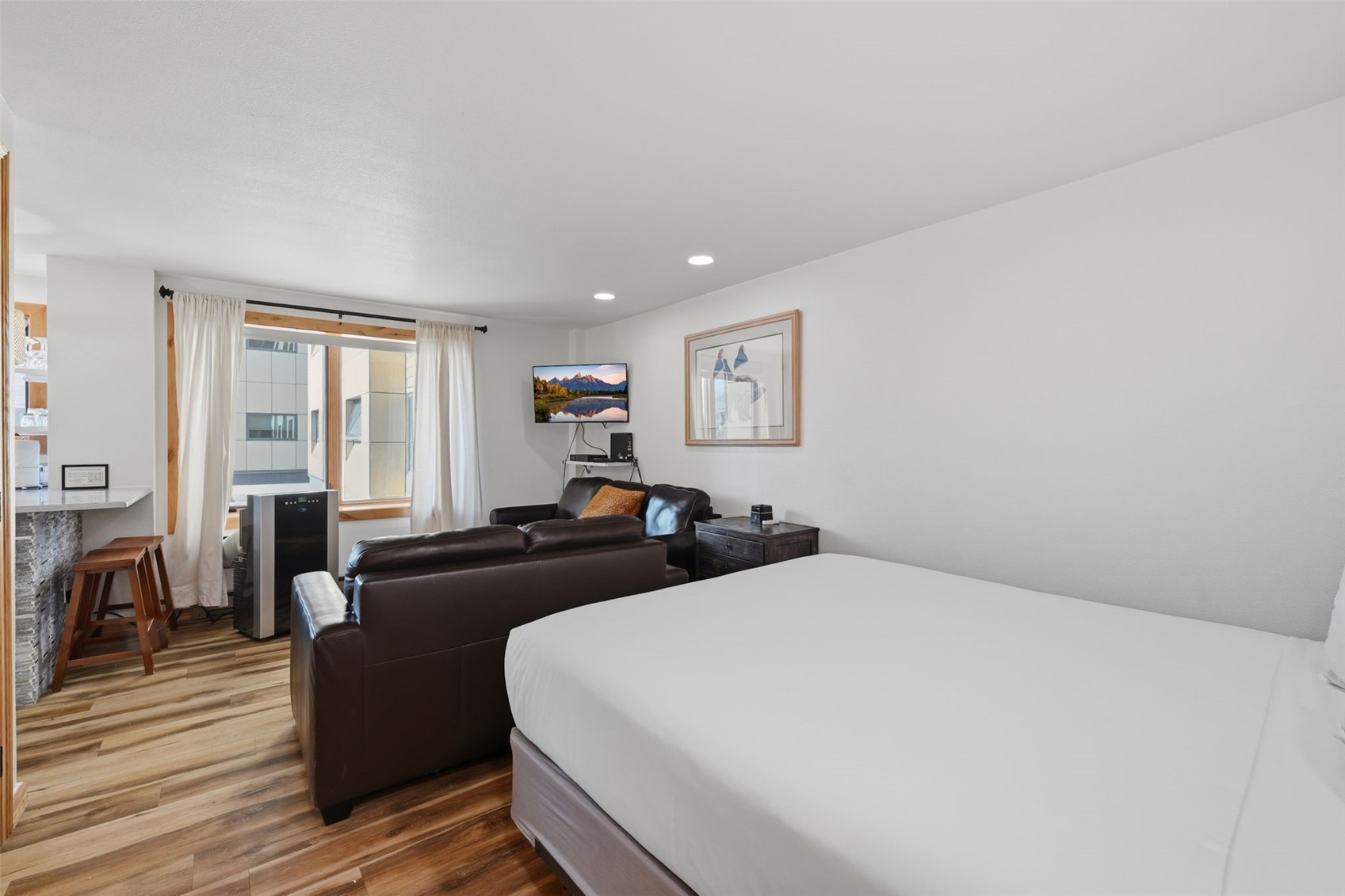 535 S Park AVENUE 224