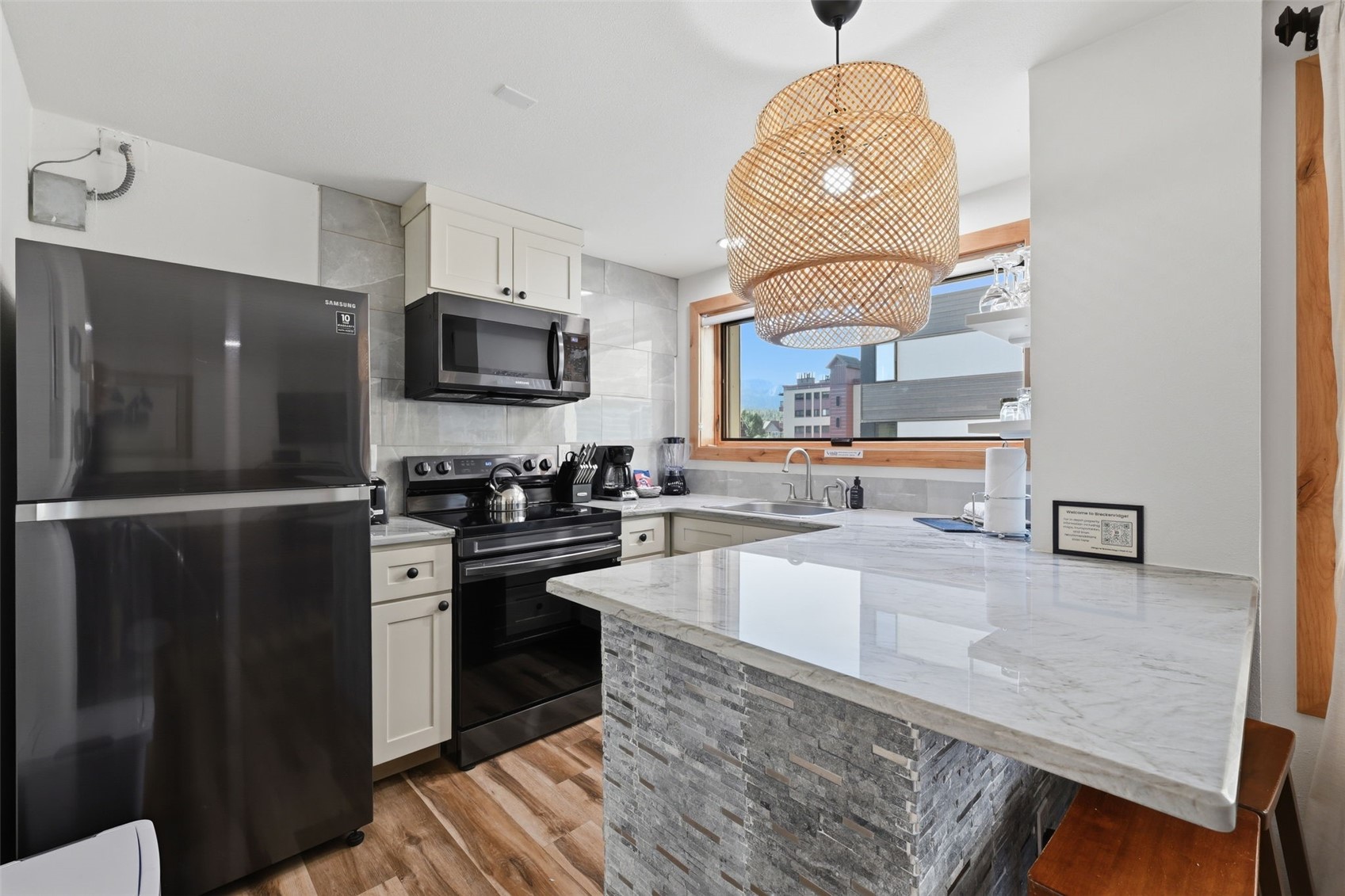535 S Park AVENUE 224