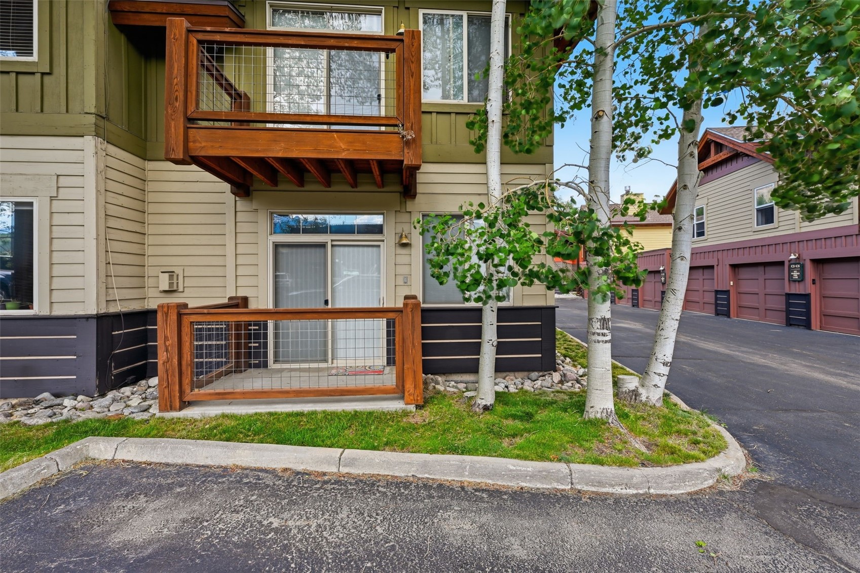 844 Blue River PARKWAY B1