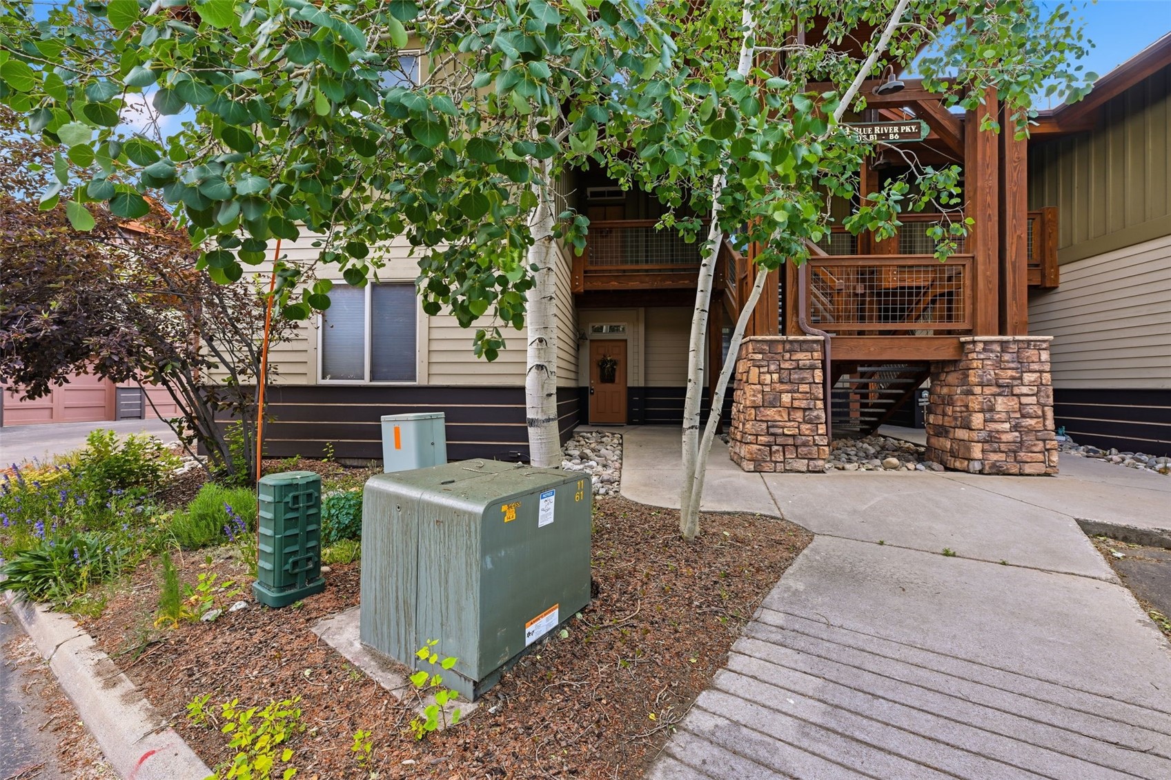 844 Blue River PARKWAY B1