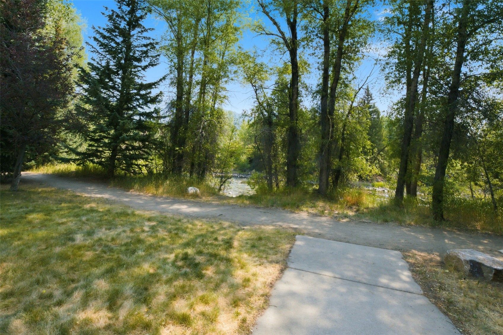 844 Blue River PARKWAY B1
