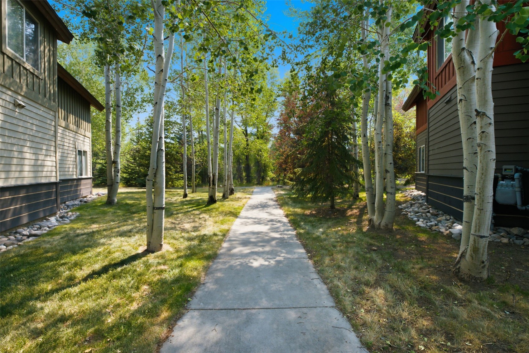 844 Blue River PARKWAY B1