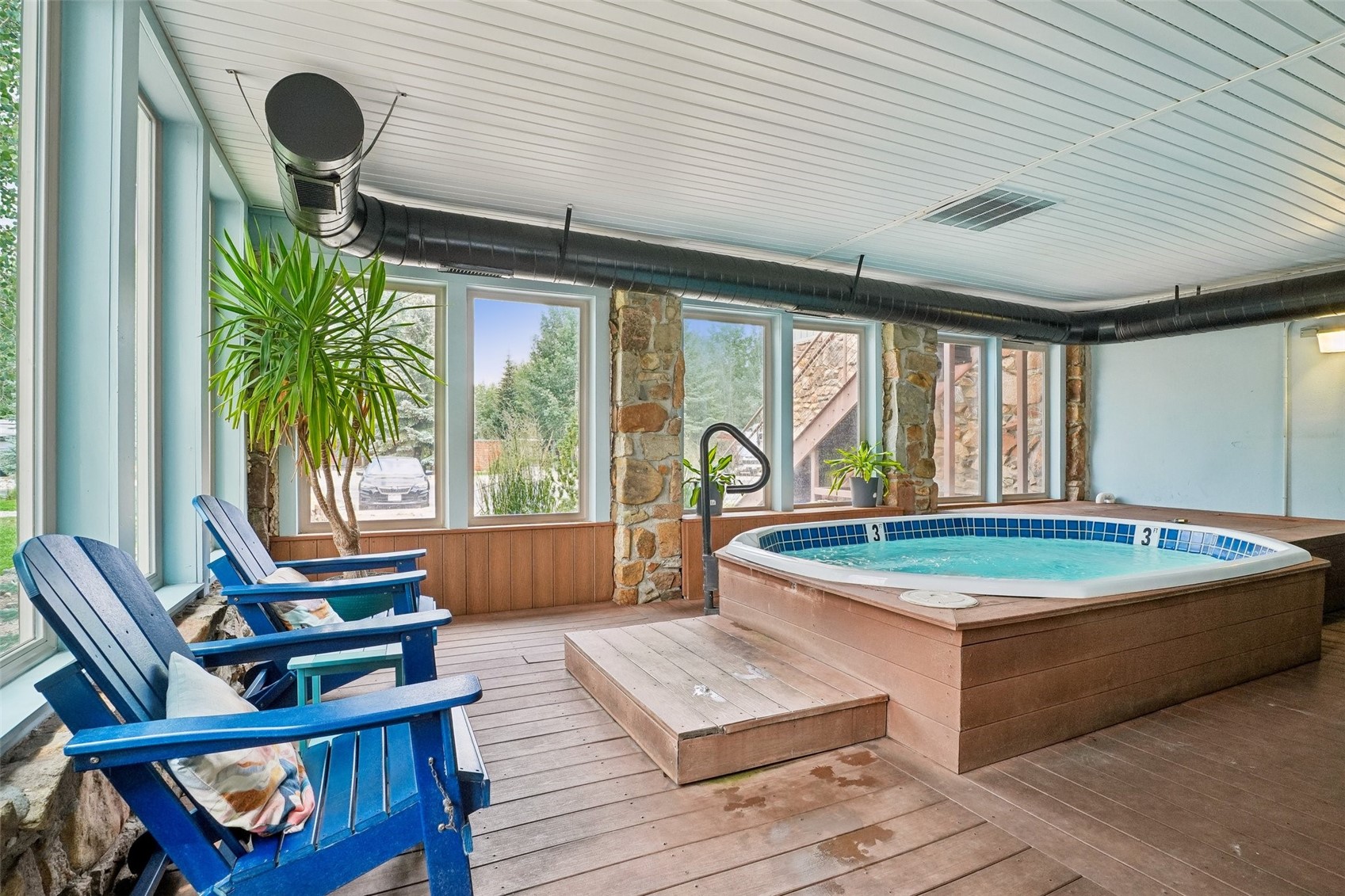 85 Revett DRIVE 133