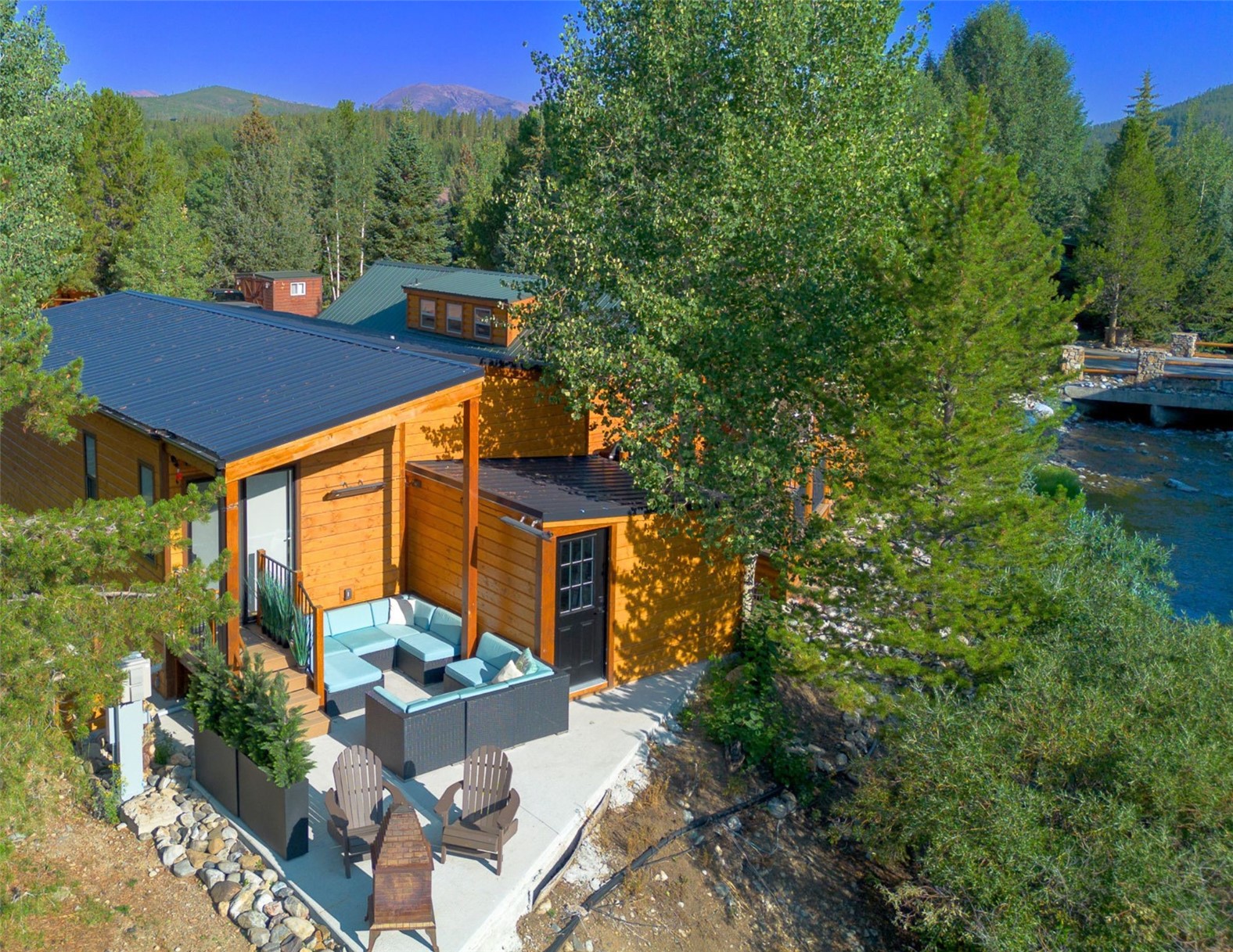 85 Revett DRIVE 133