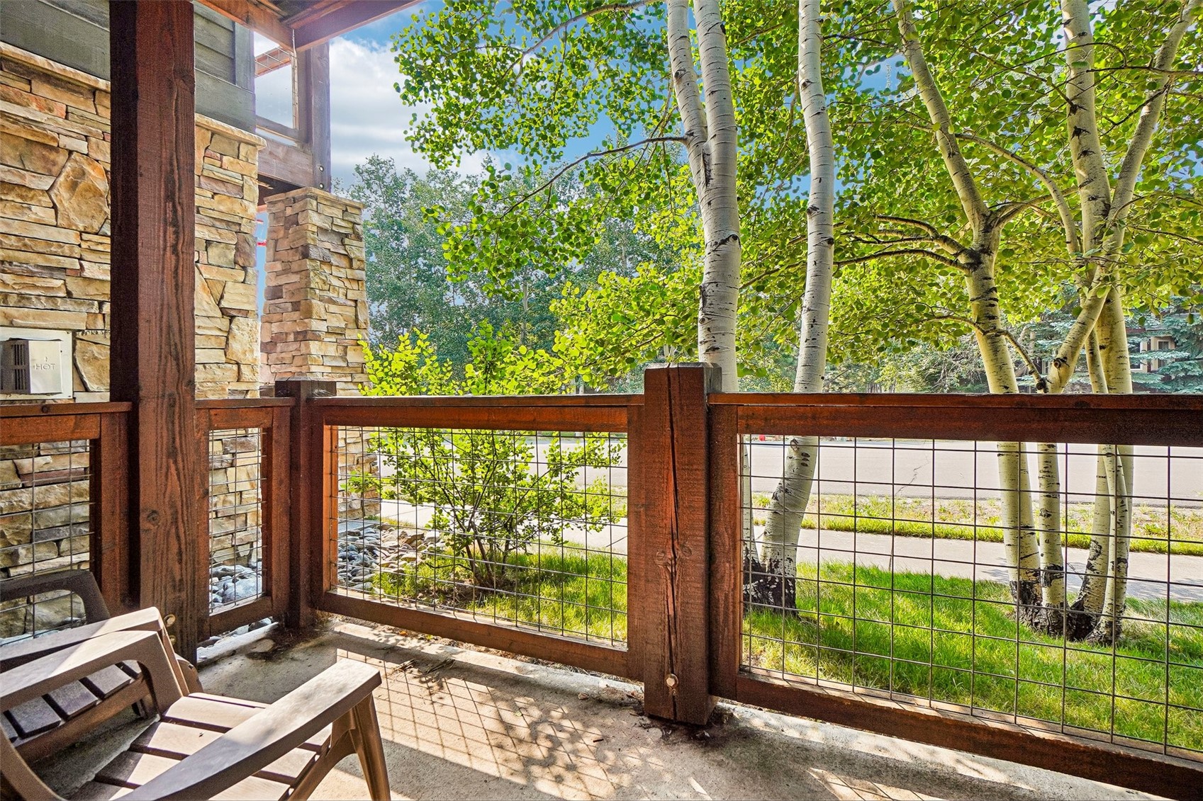 801 Lakepoint DRIVE B17