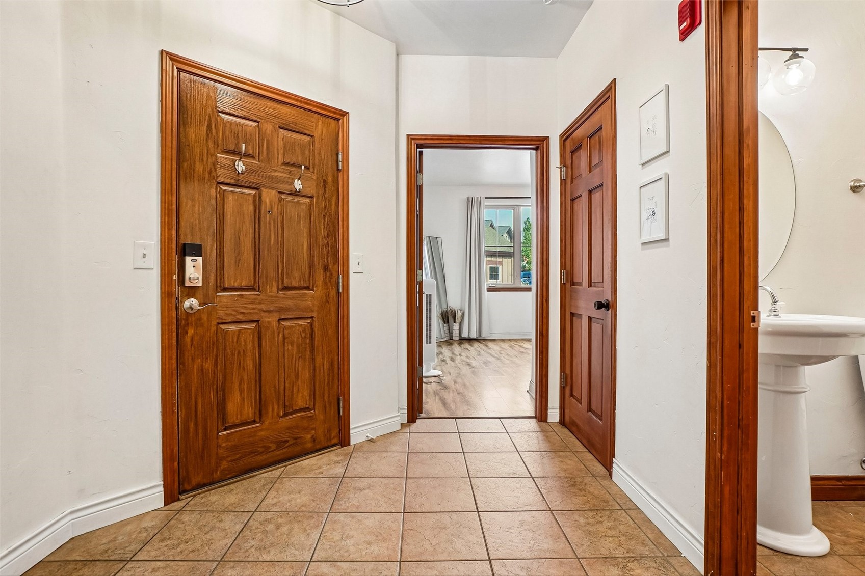 801 Lakepoint DRIVE B17