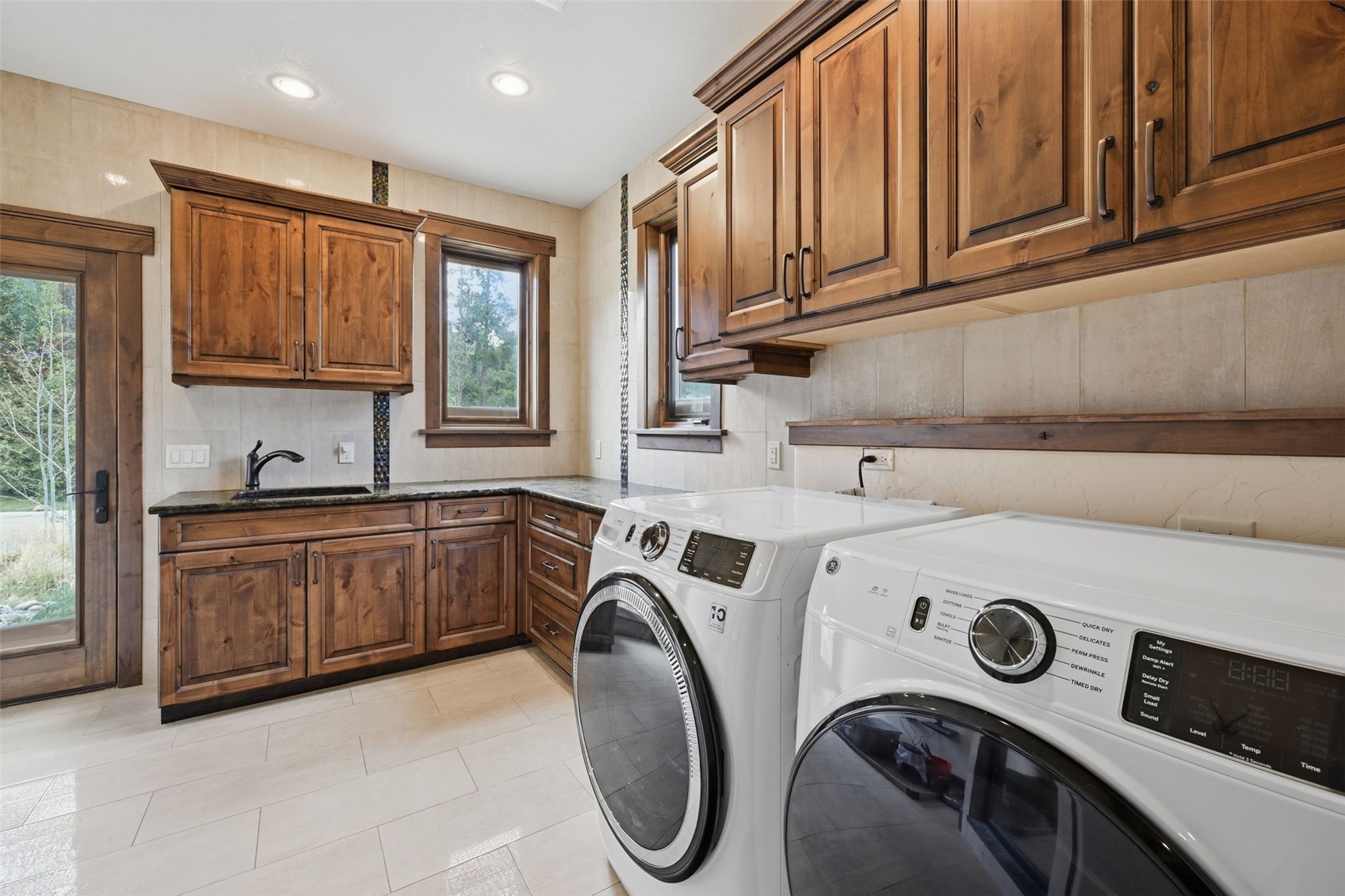 164 Rose Crown CIRCLE