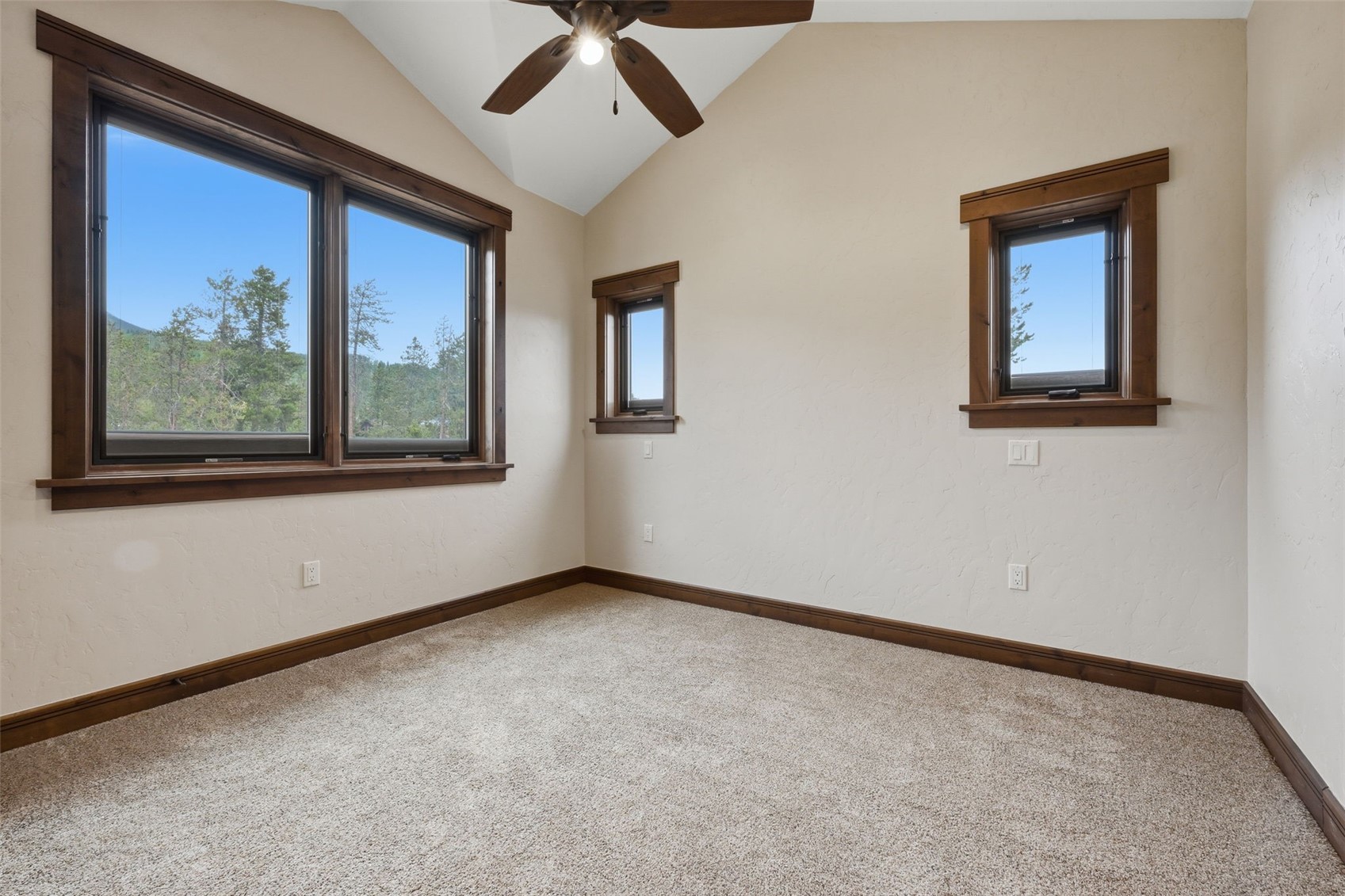 164 Rose Crown CIRCLE